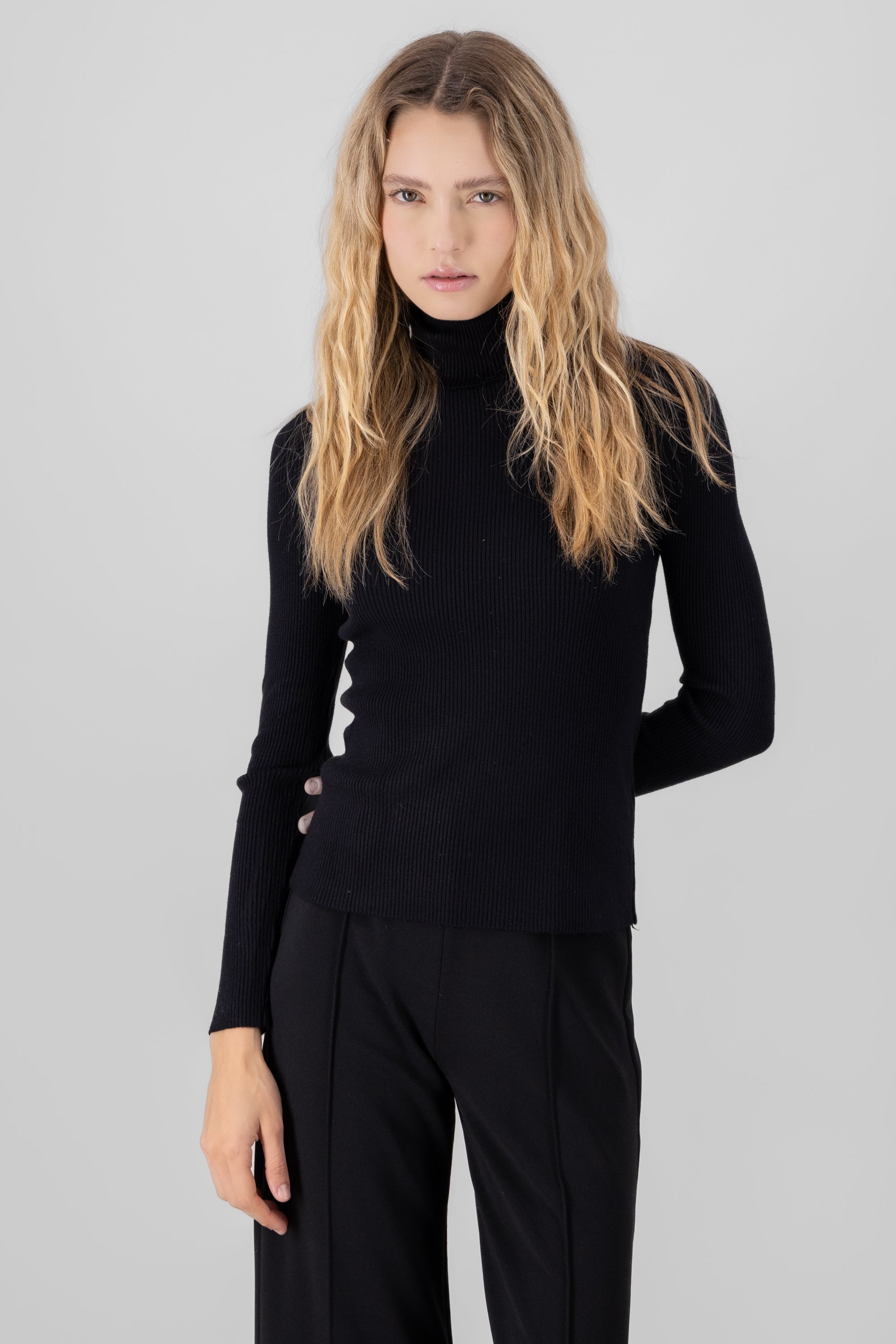 Ribbed High Neck Sweater BLACK