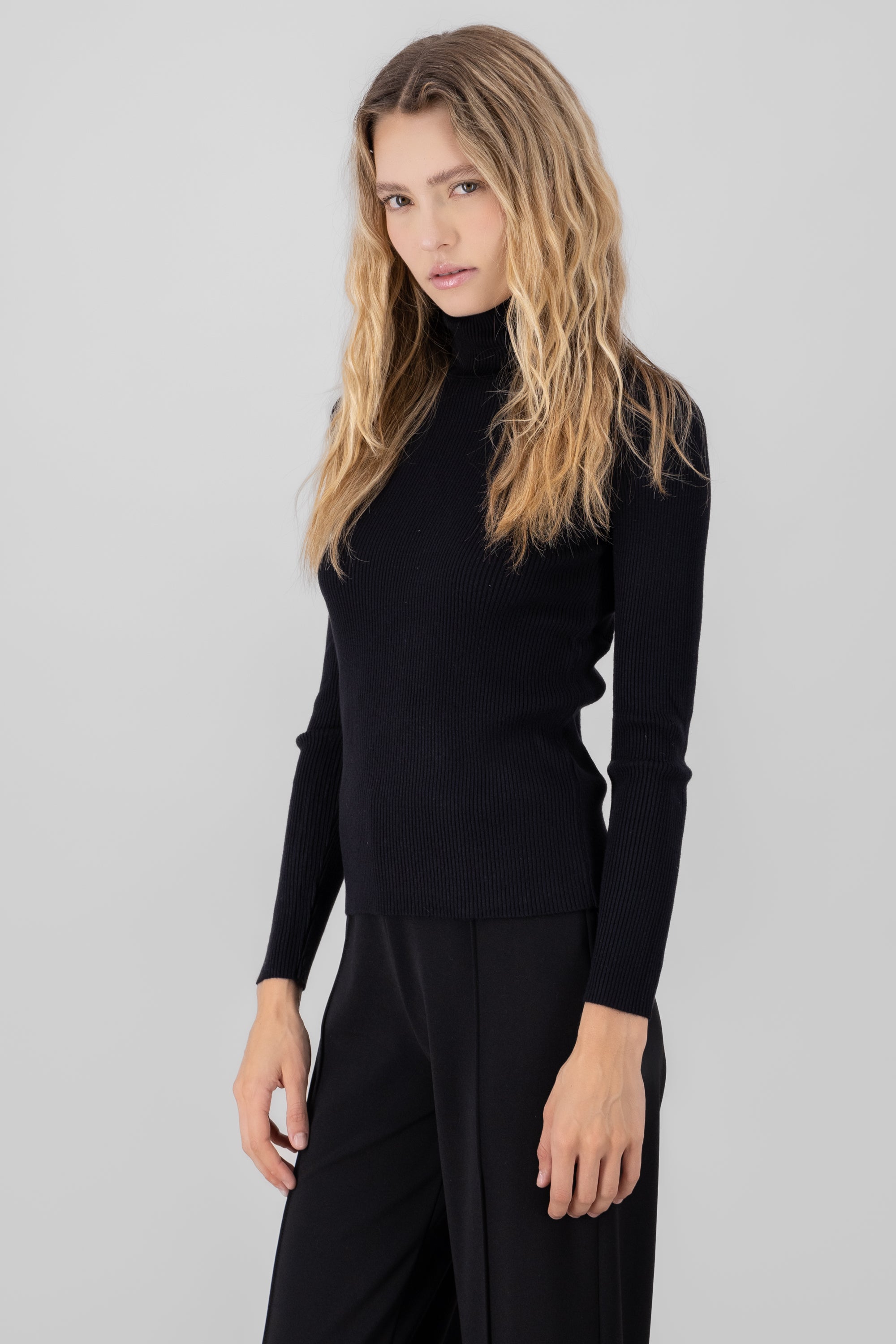 Ribbed High Neck Sweater BLACK