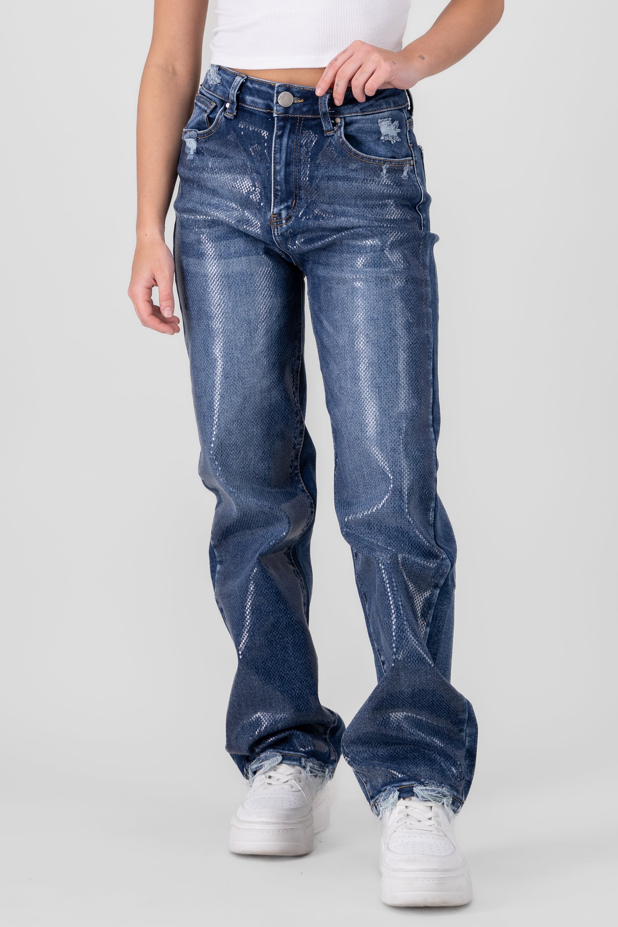 Textured Straight Jeans MEDIUM WASH