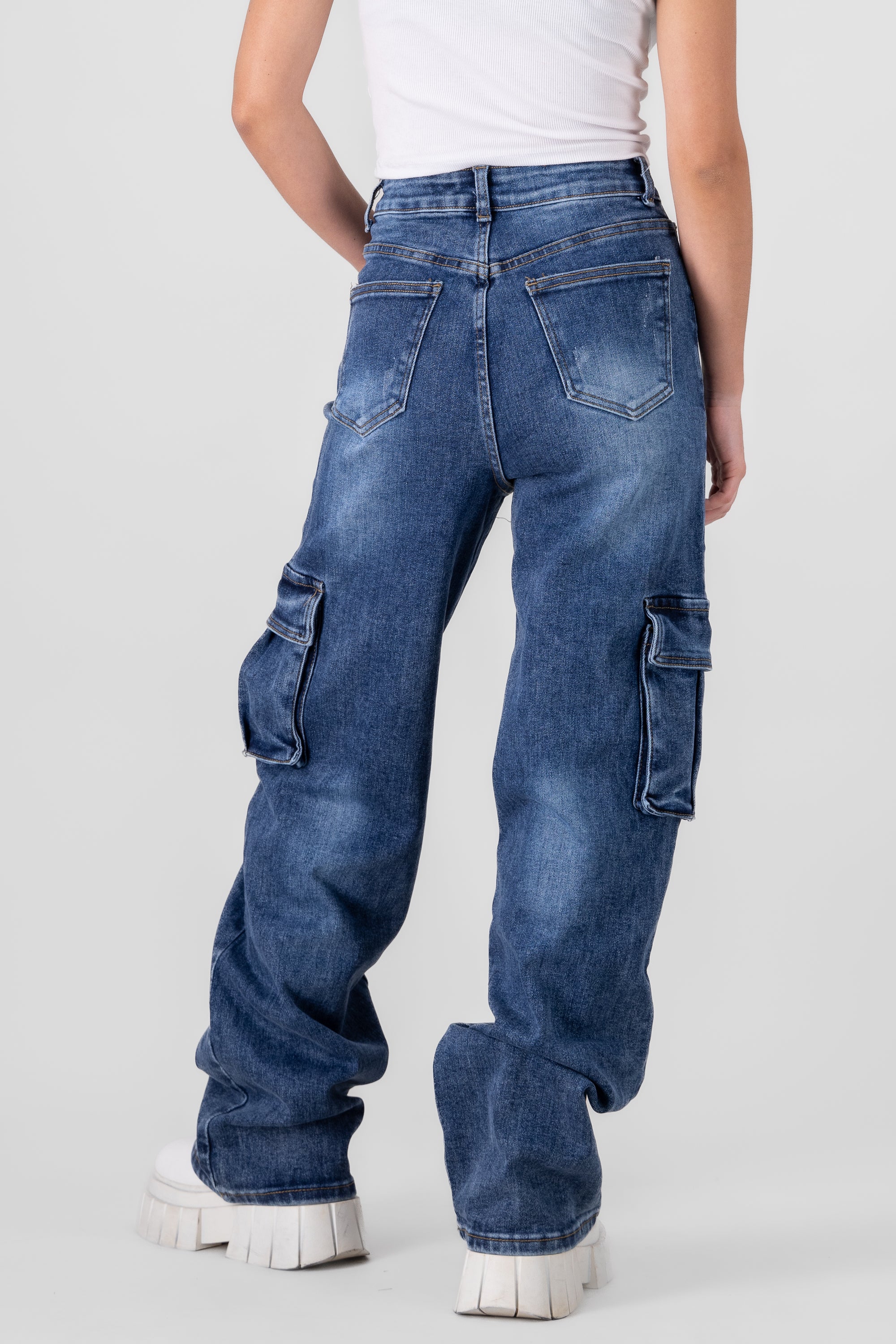 Cargo Jeans With Pockets MEDIUM WASH