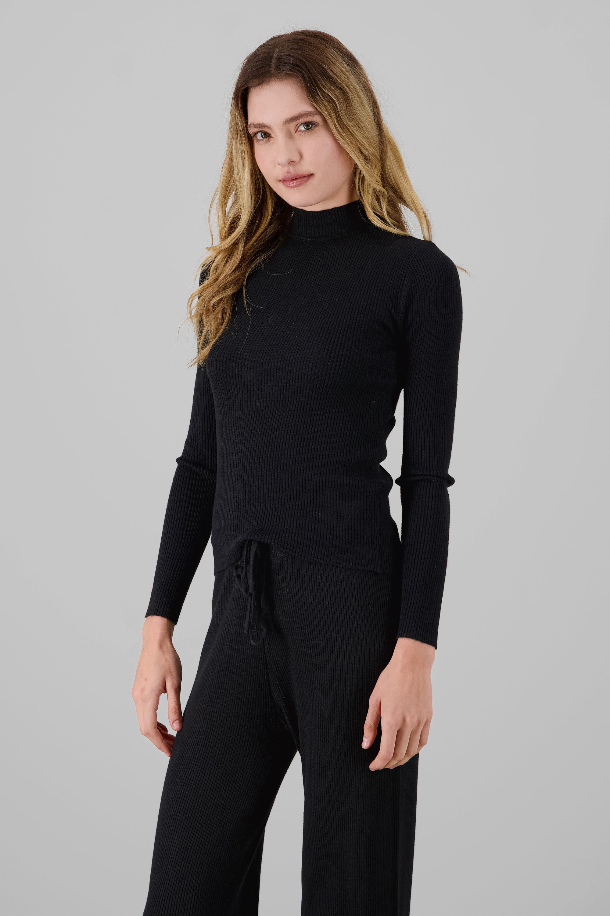 Long Sleeve Round Neck Sweater BLACK