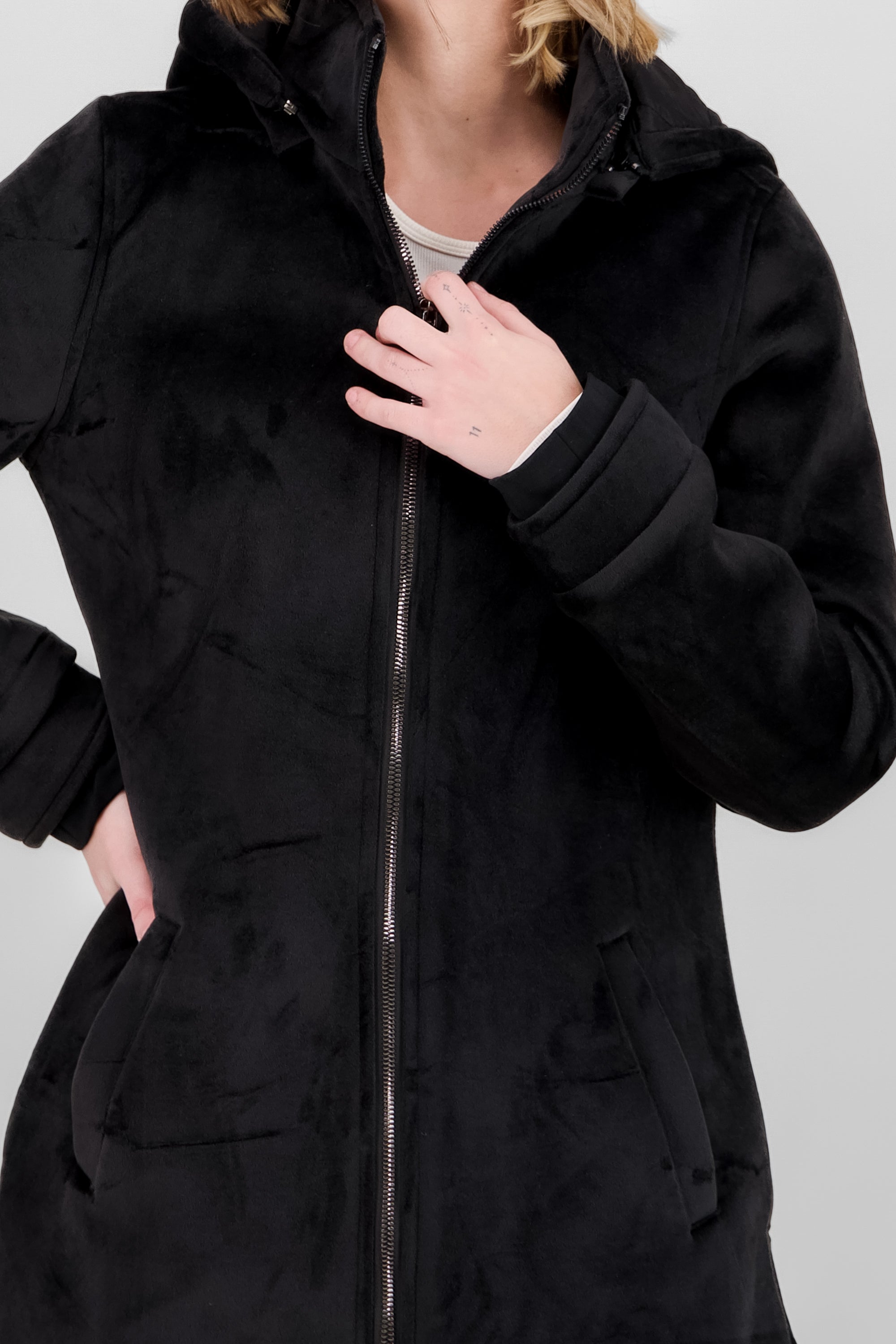 Long Jacket with Zipper details BLACK