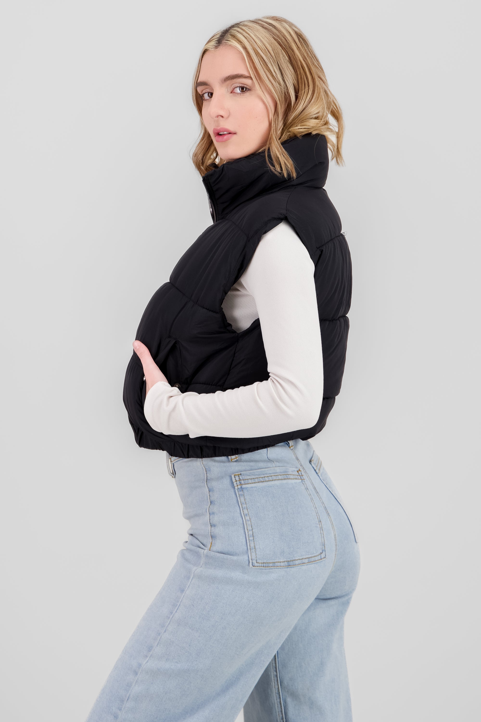 Cropped Quilted Vest BLACK