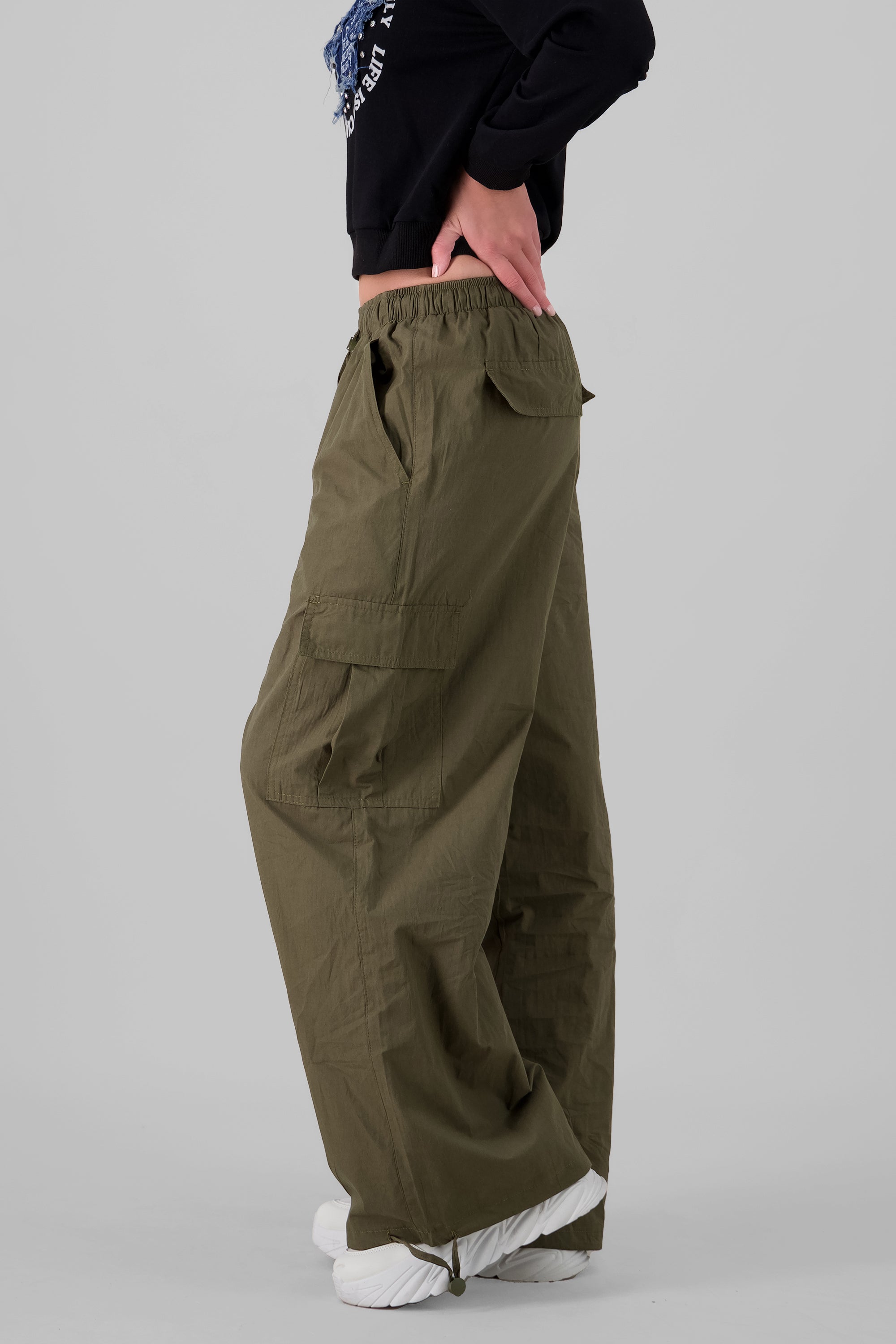 Parachute Pants With Cargo Pockets OLIVE