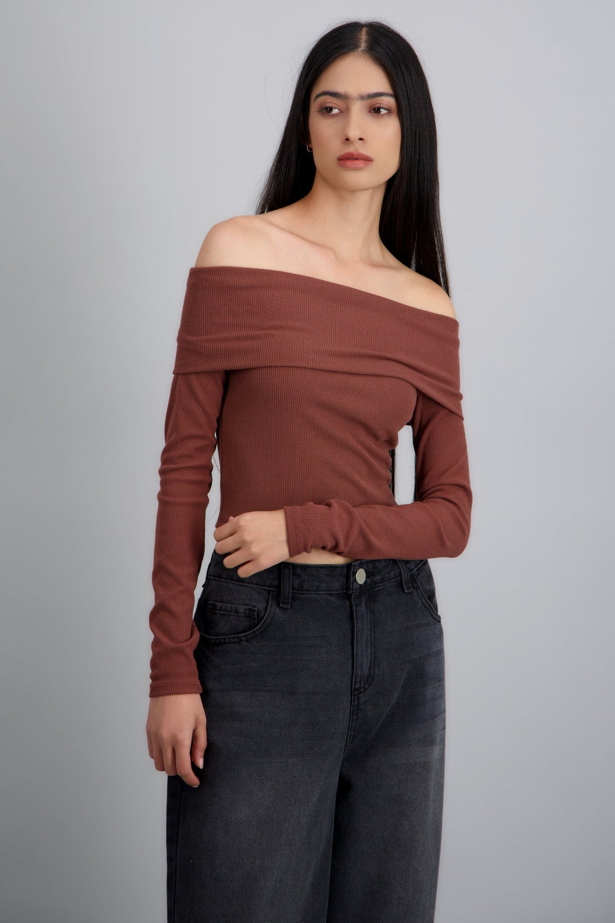 DARK BROWN