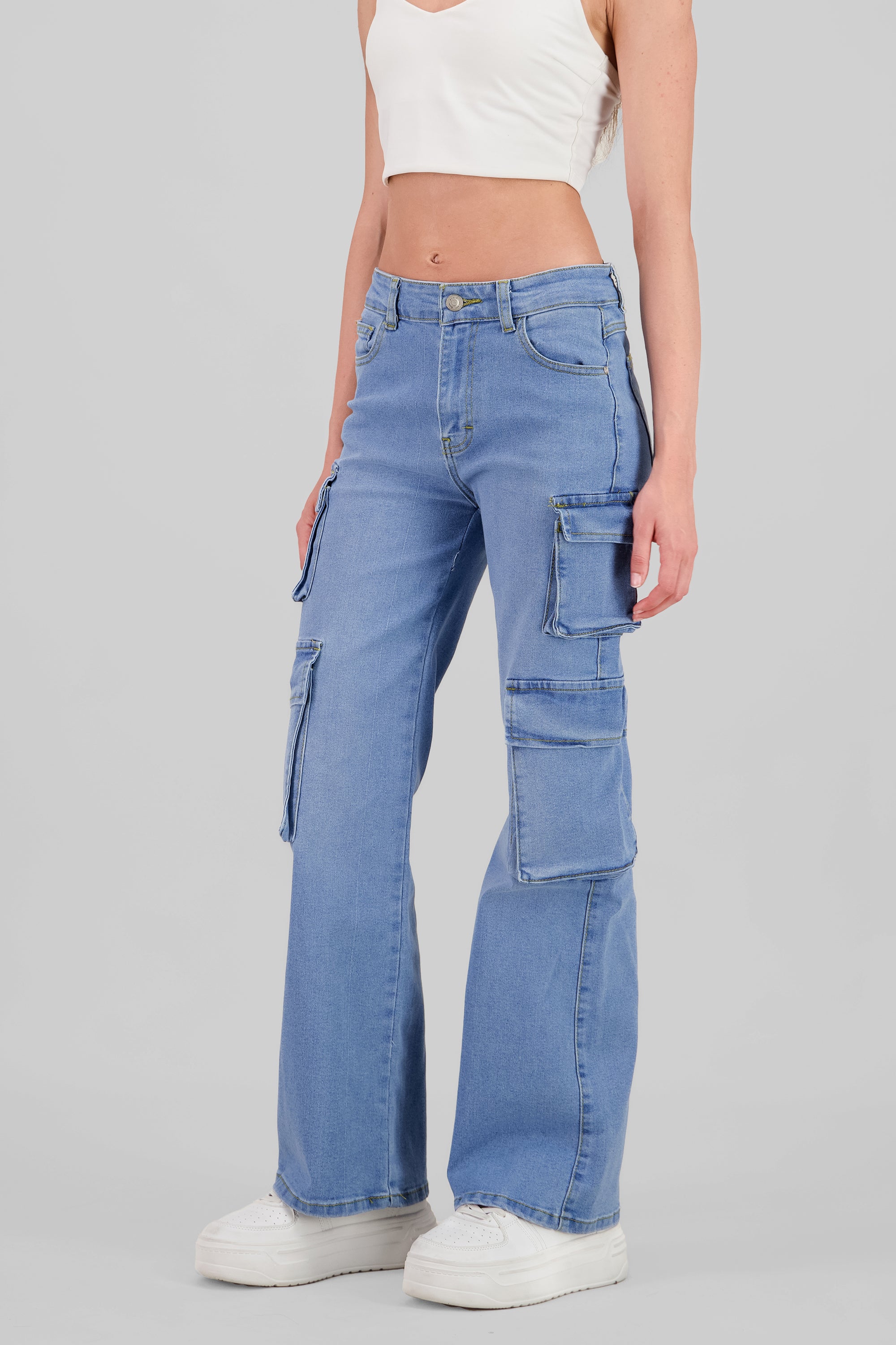 Cargo Jeans With Pockets LIGHT WASH