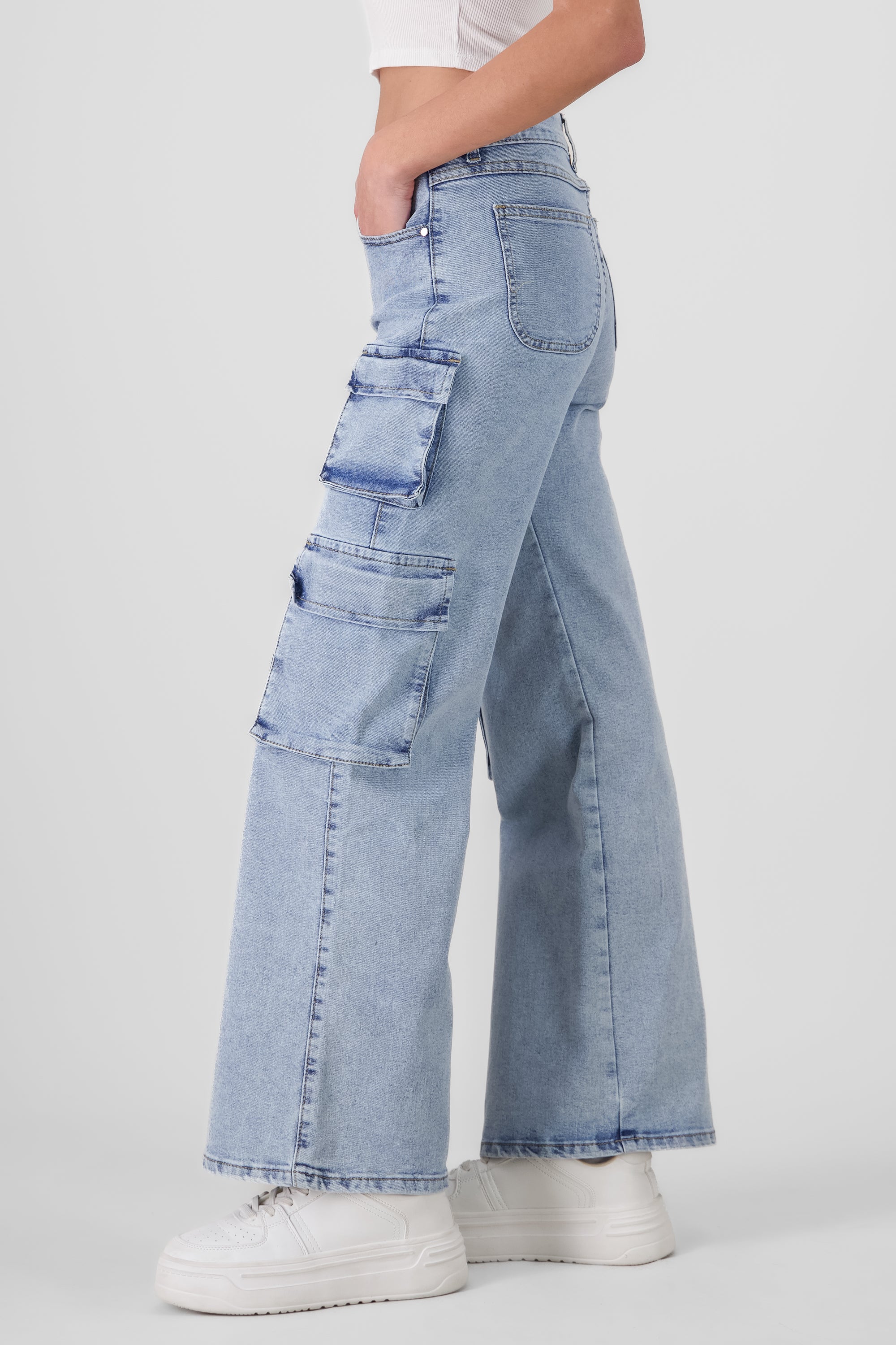 Cargo Jeans With Pockets LIGHT ACID WASH