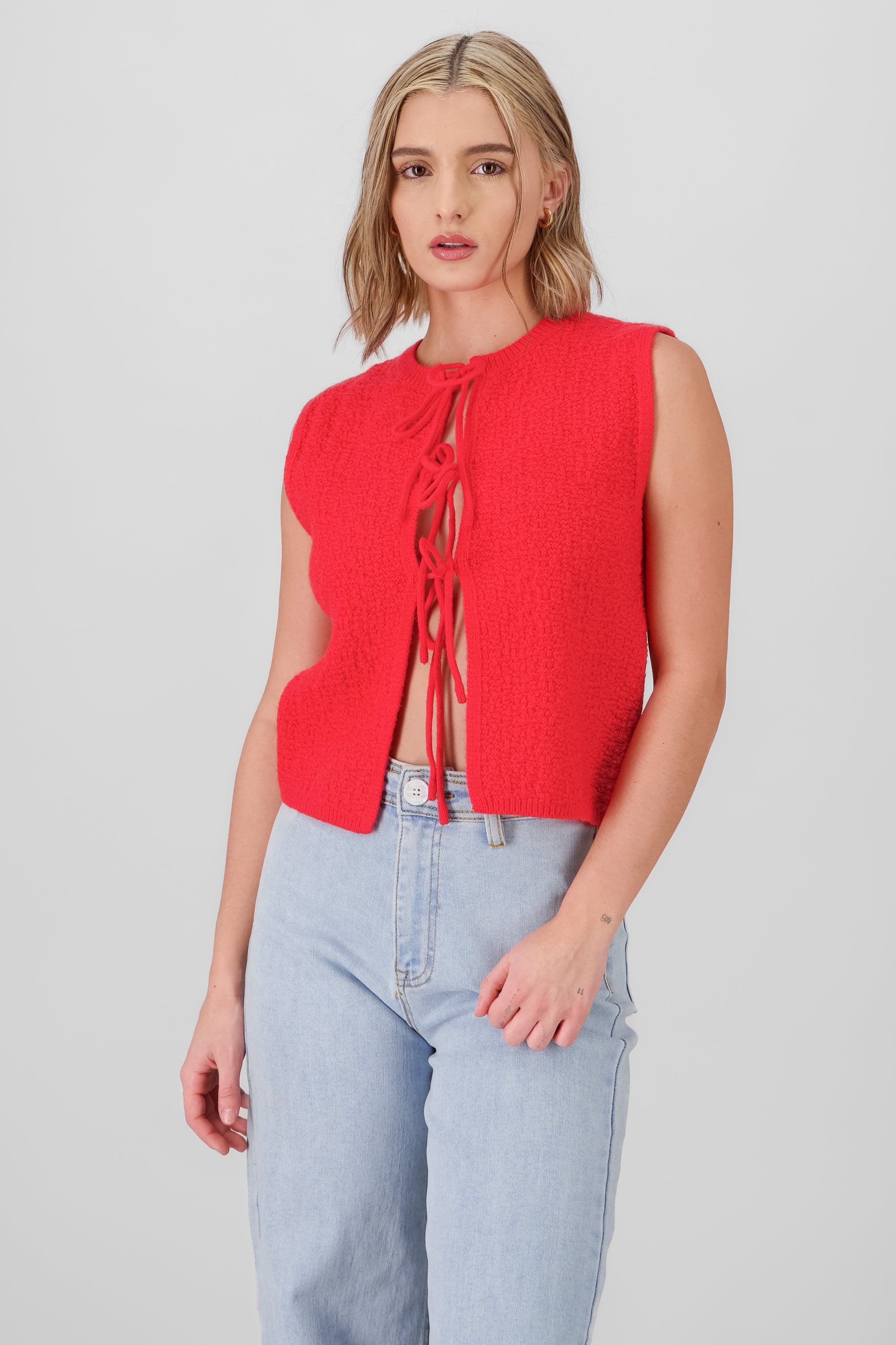 Textured knitted vest RED