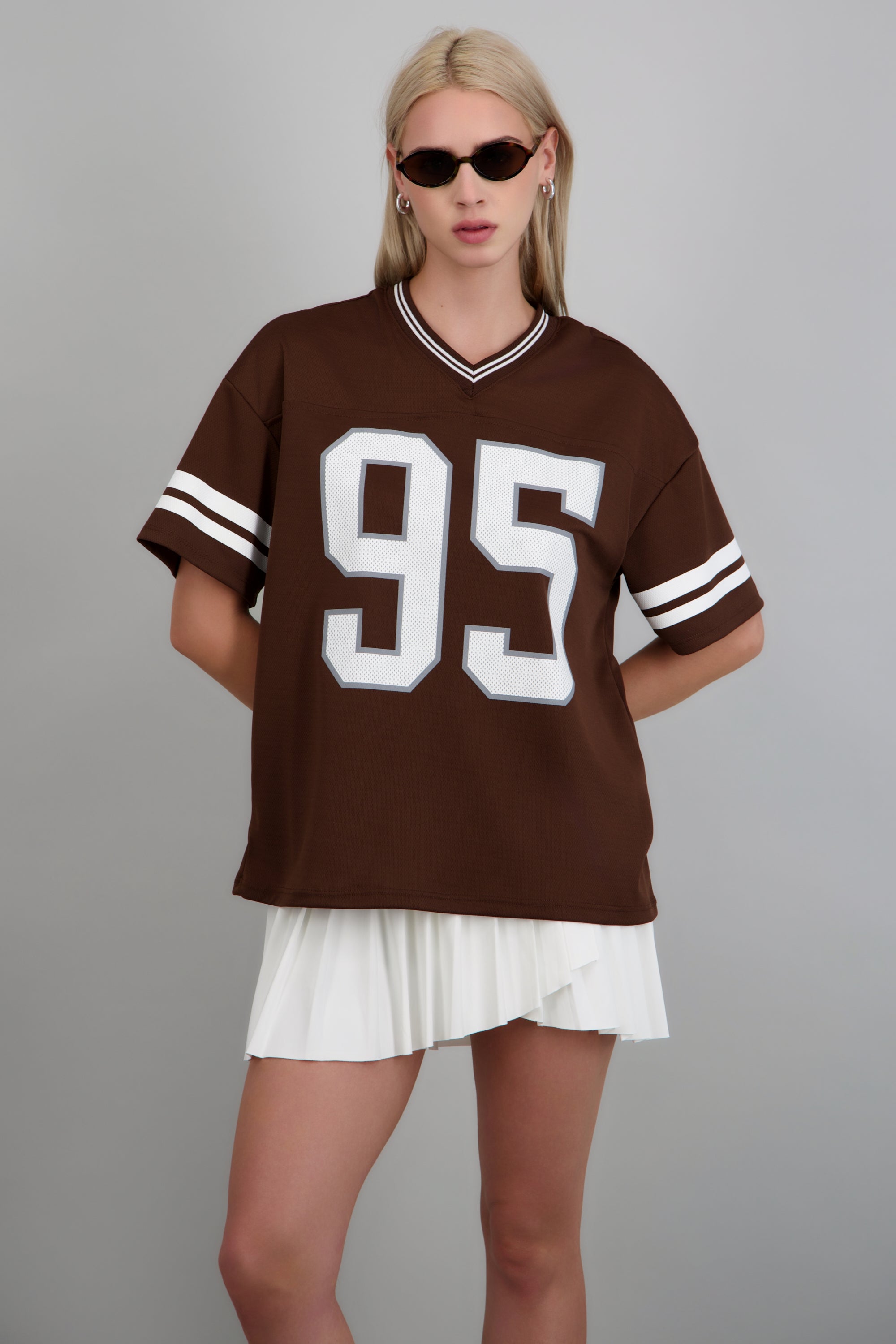 DARK BROWN