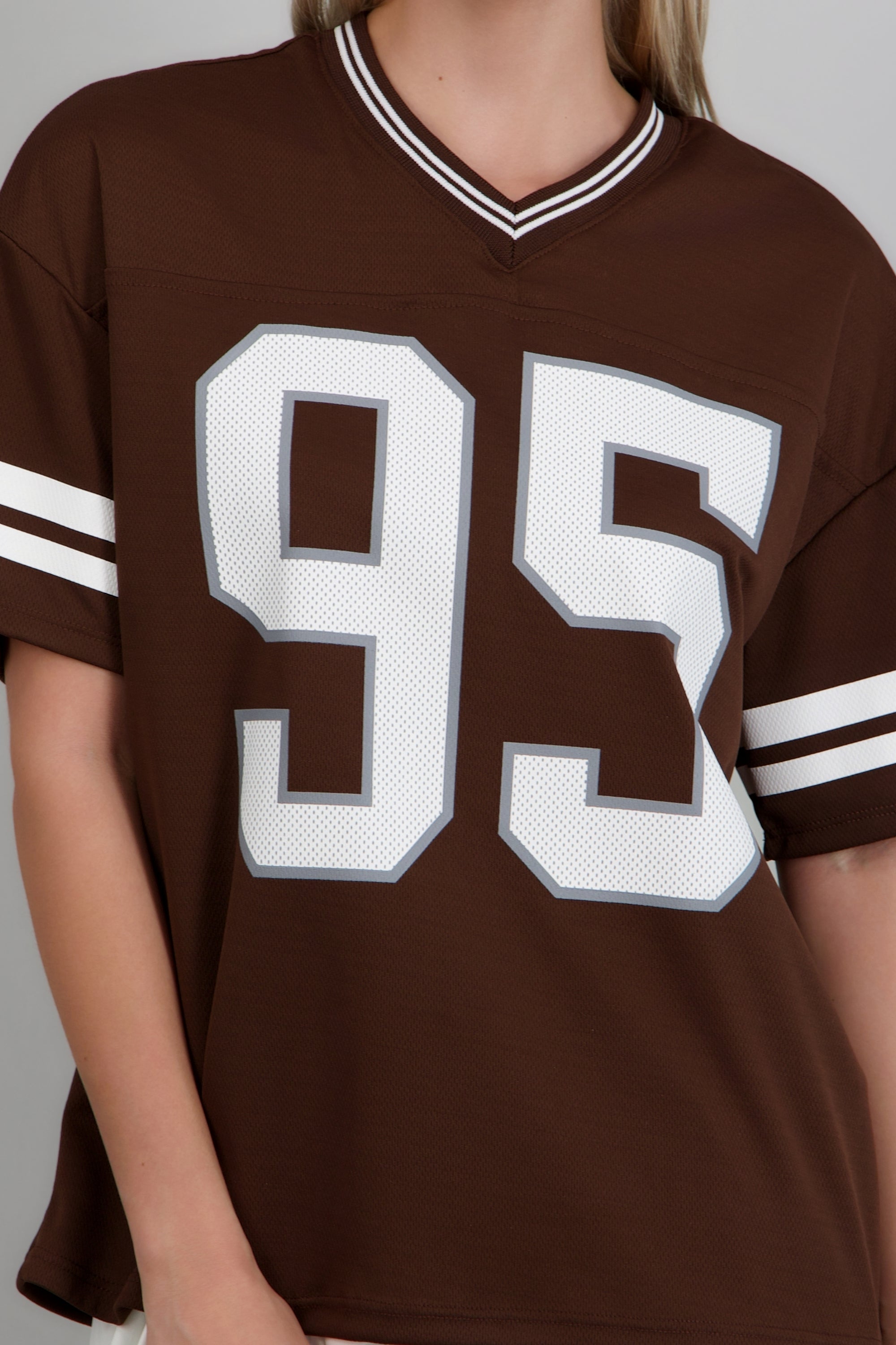 DARK BROWN