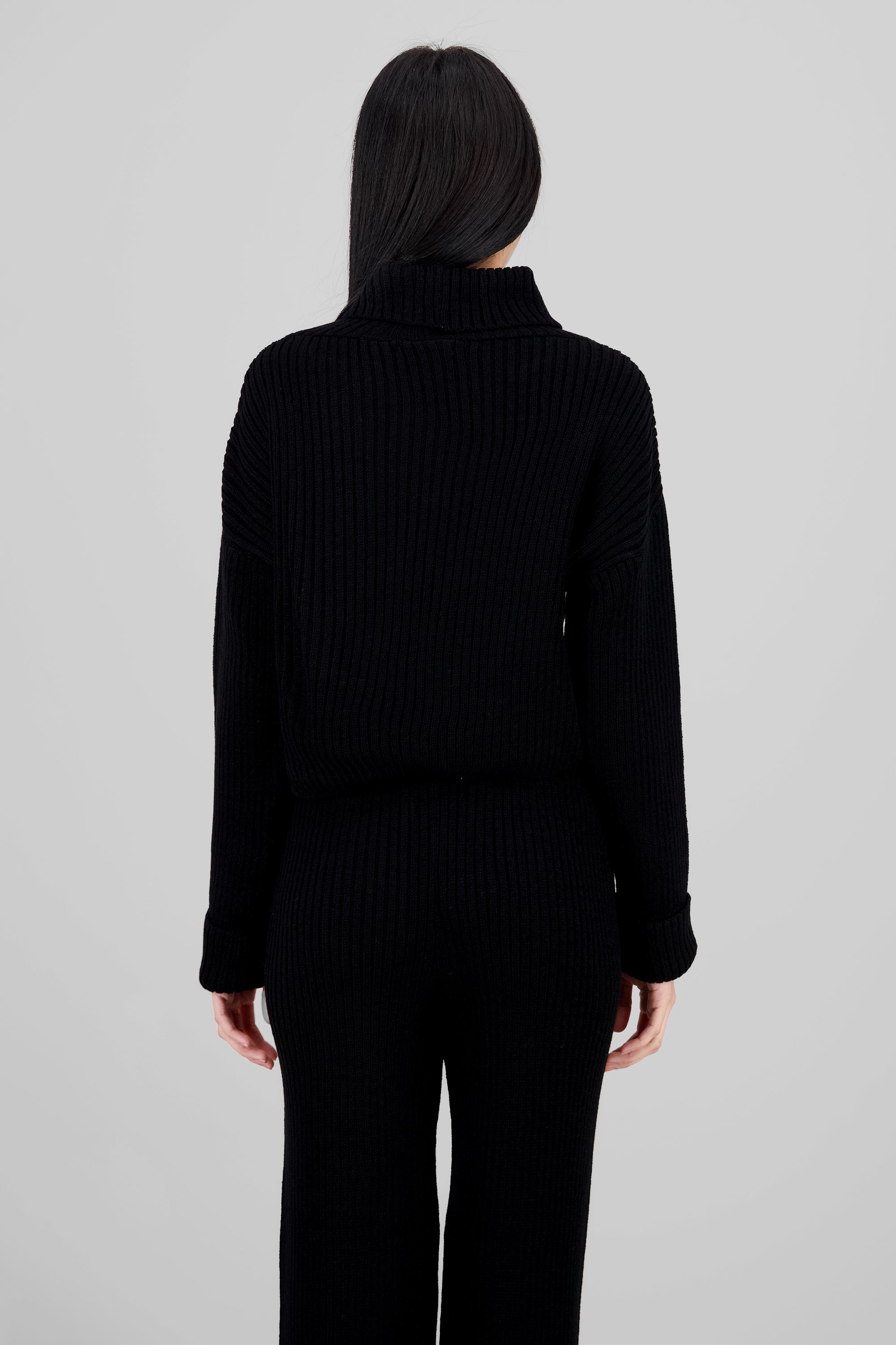 Ribbed Turtleneck Sweater BLACK