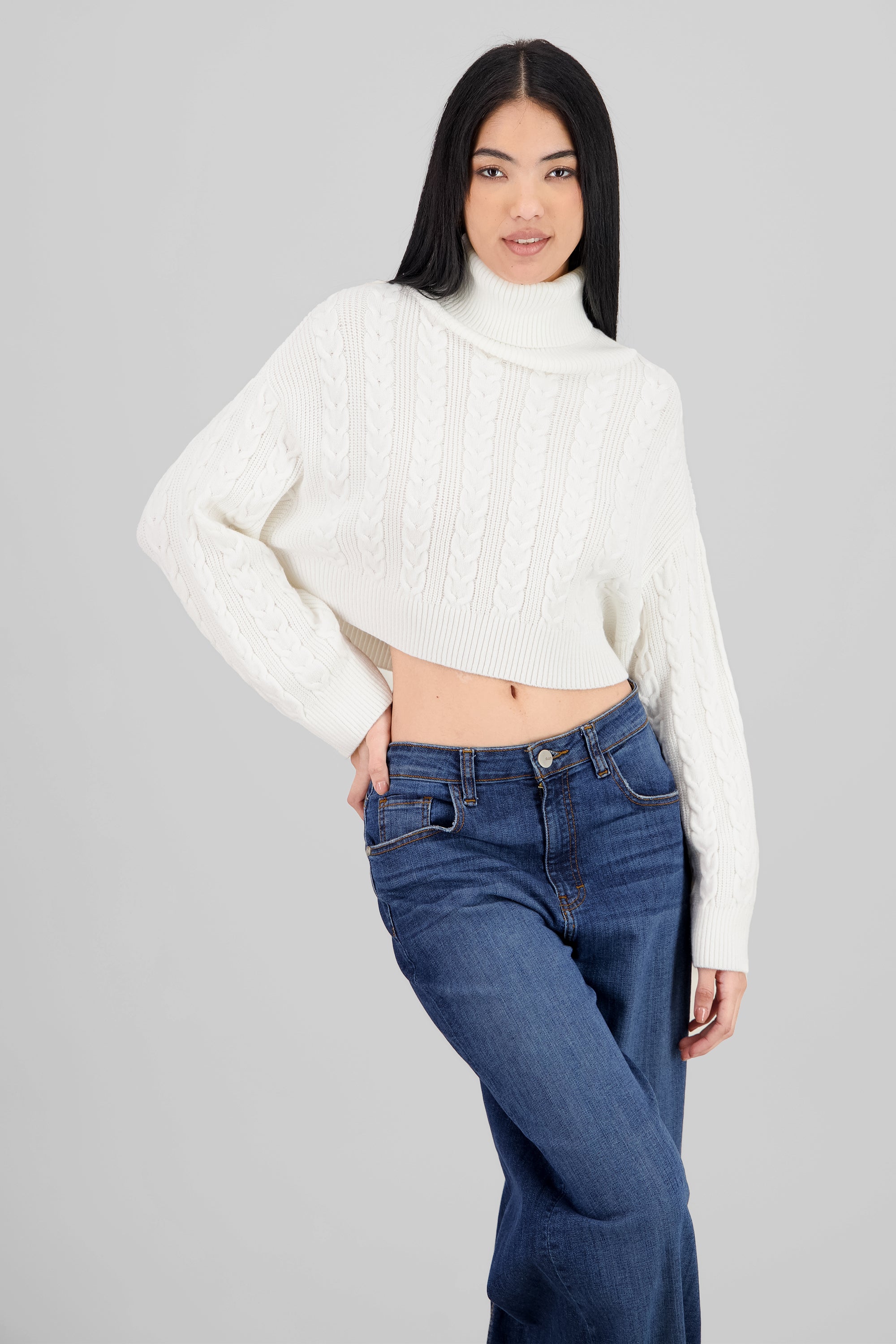 Texture Detail Knit Sweater IVORY