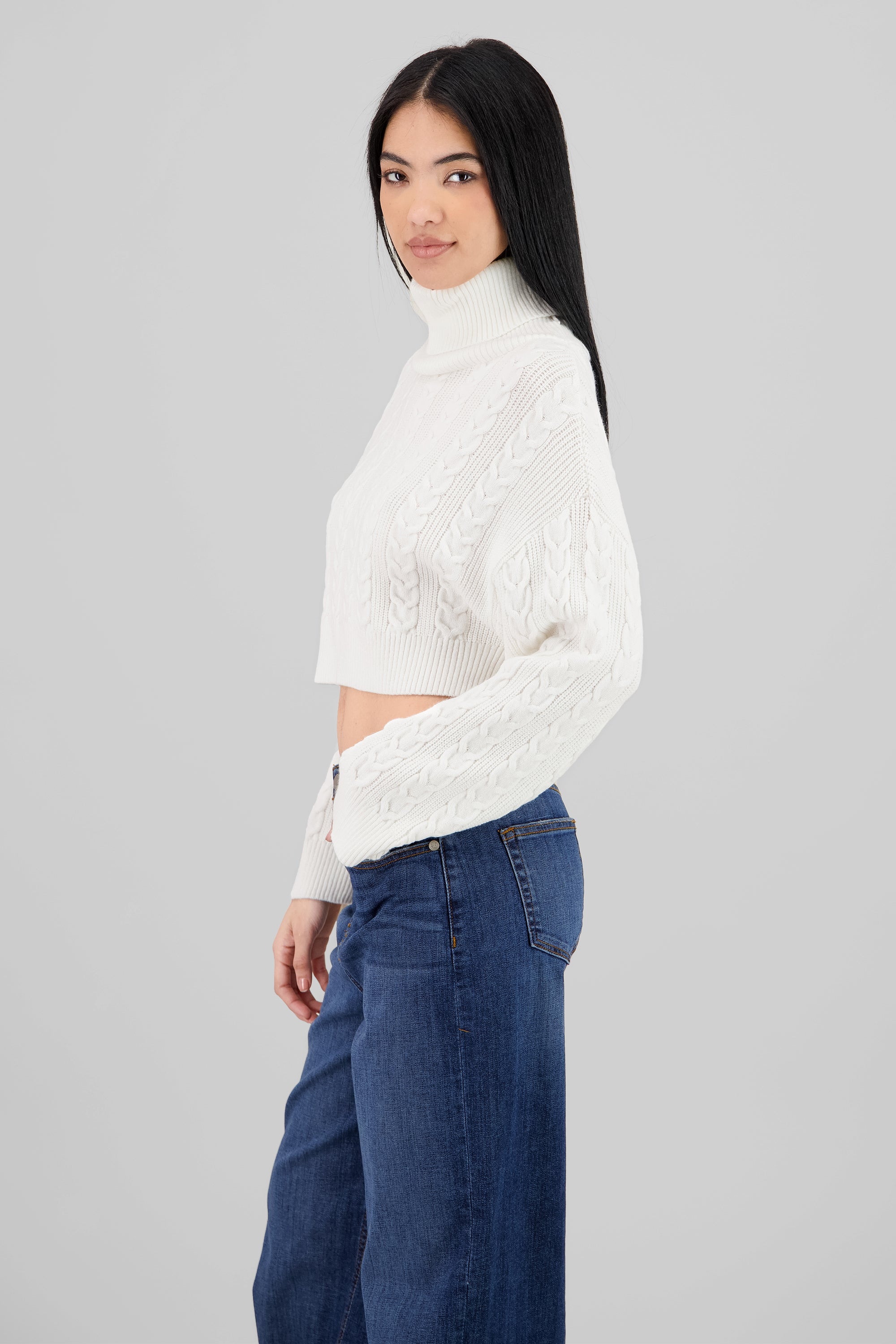 Texture Detail Knit Sweater IVORY