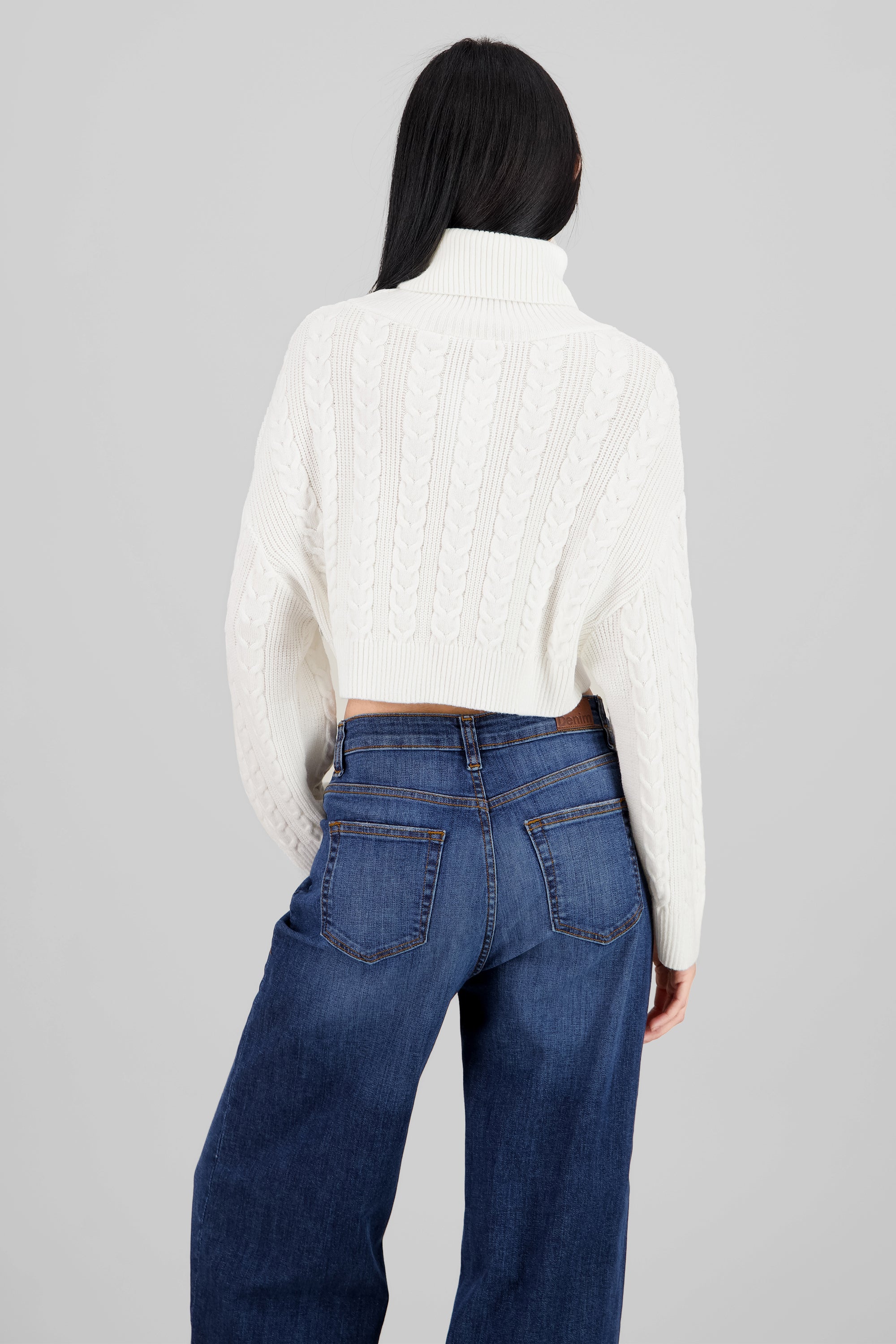 Texture Detail Knit Sweater IVORY