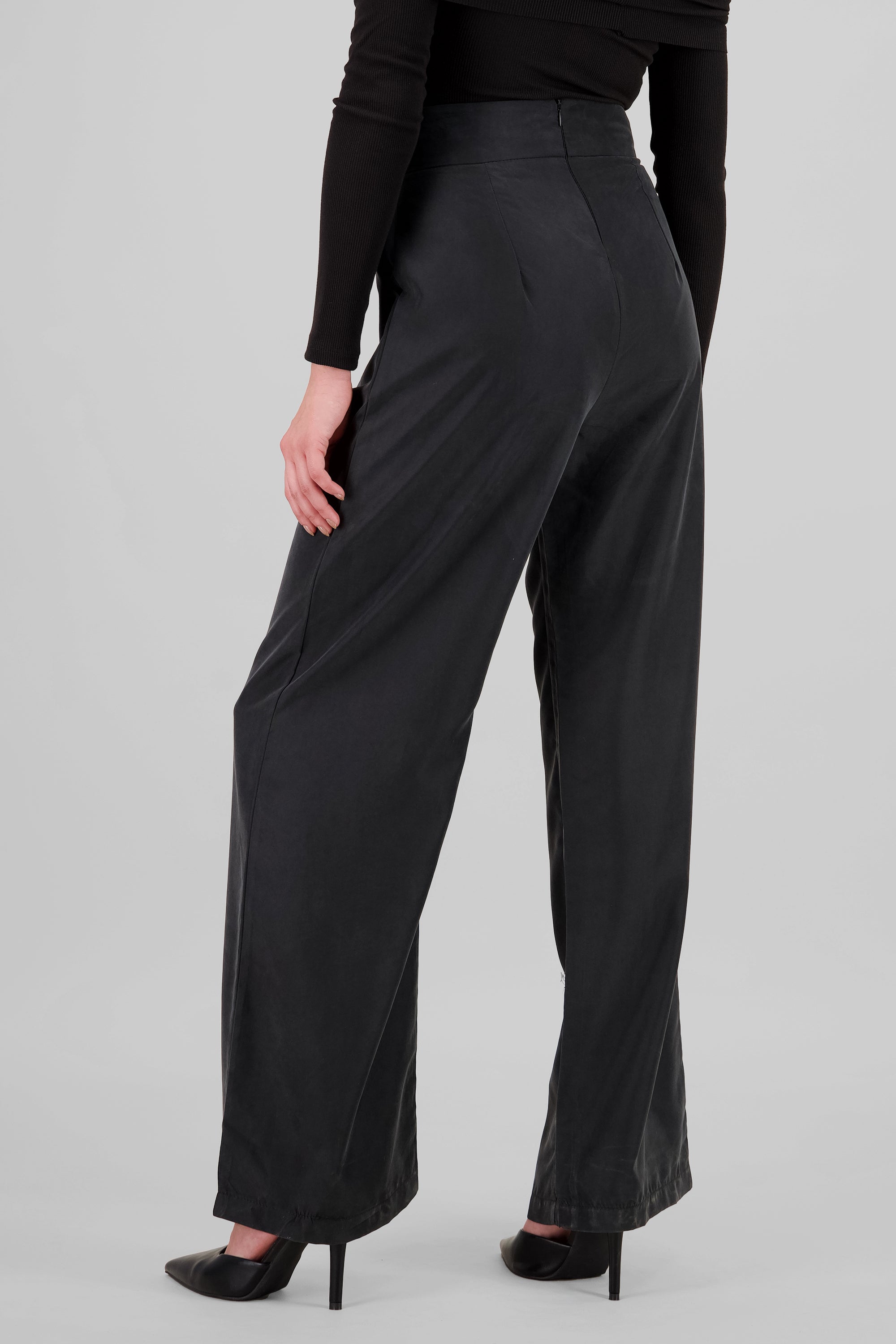 Soft Touch Fluid Pants BLACK