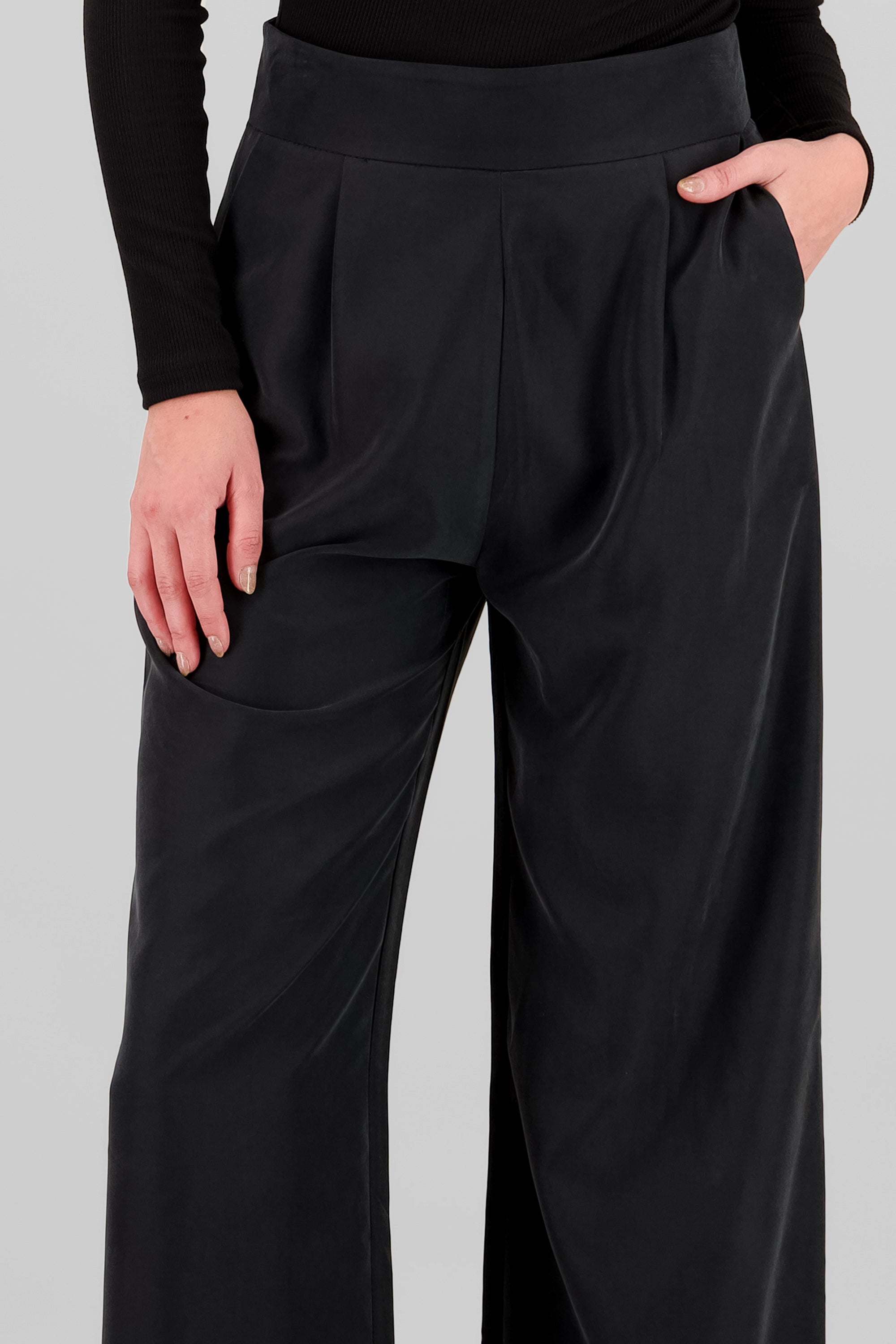 Soft Touch Fluid Pants BLACK