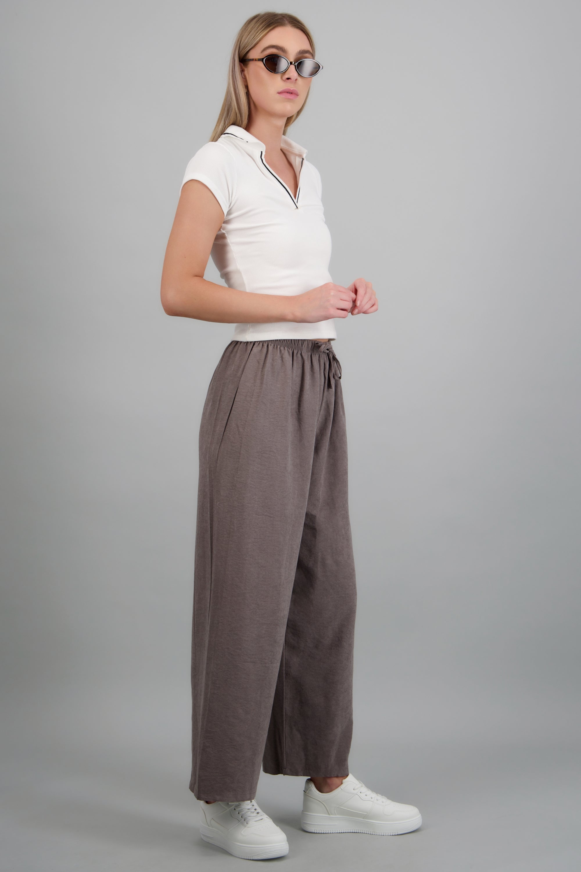 GRAY