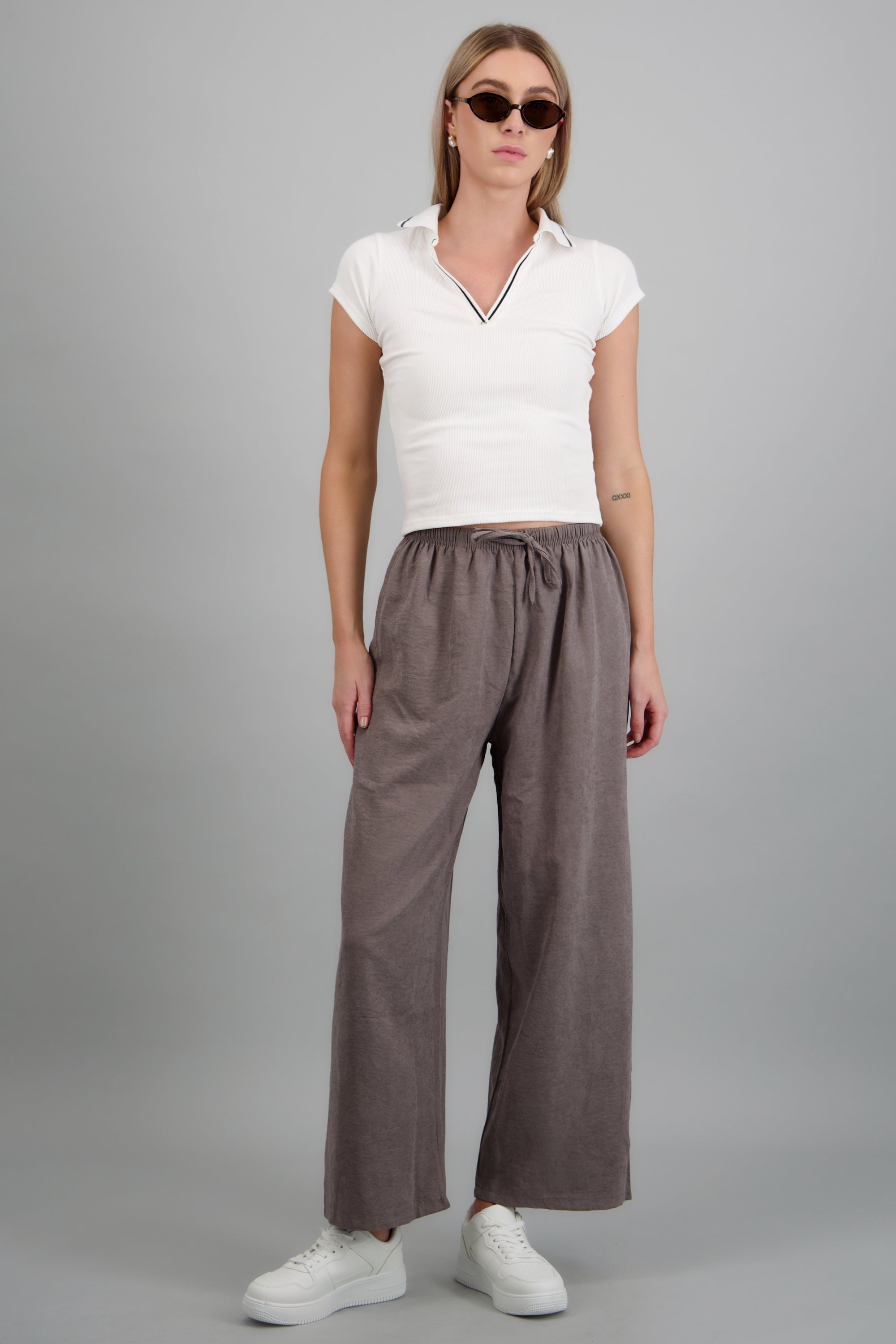 GRAY