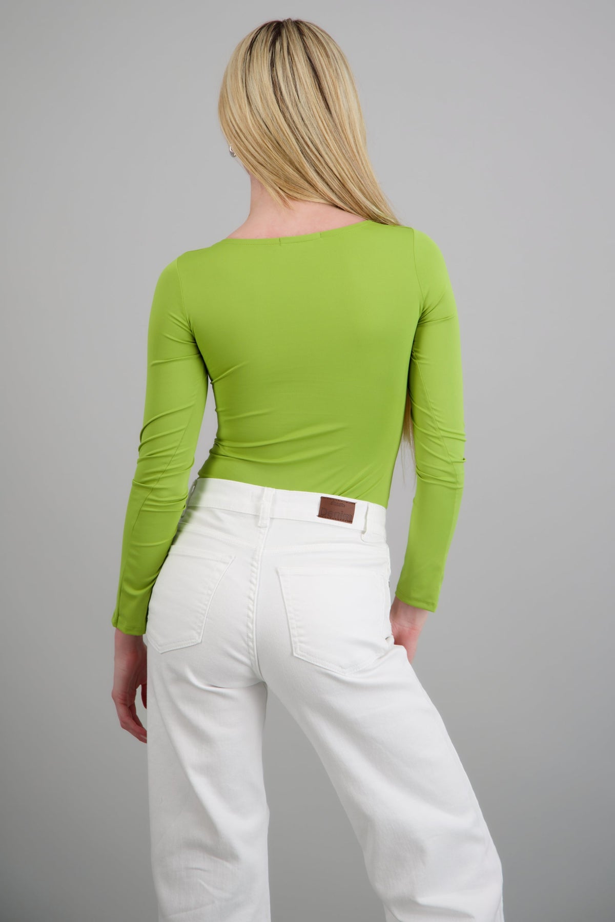APPLE GREEN