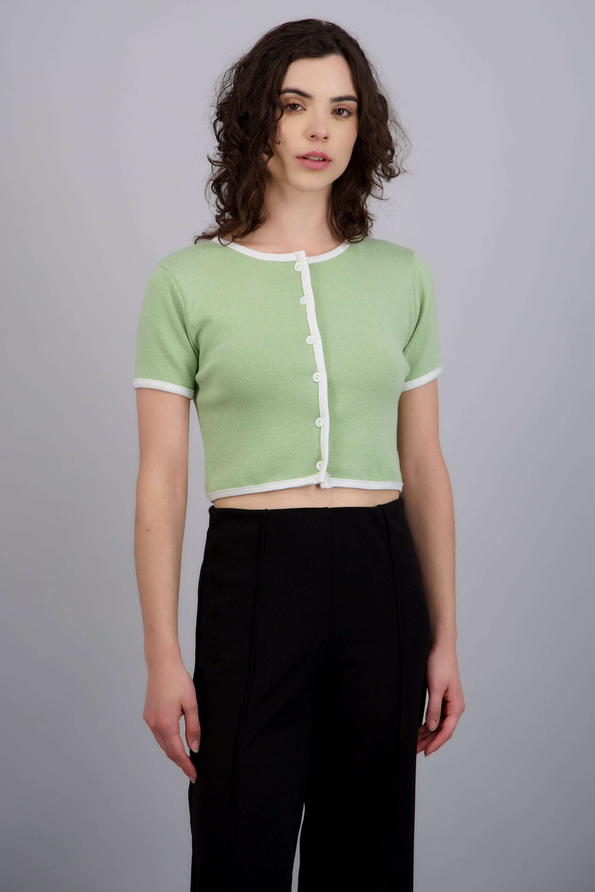 APPLE GREEN