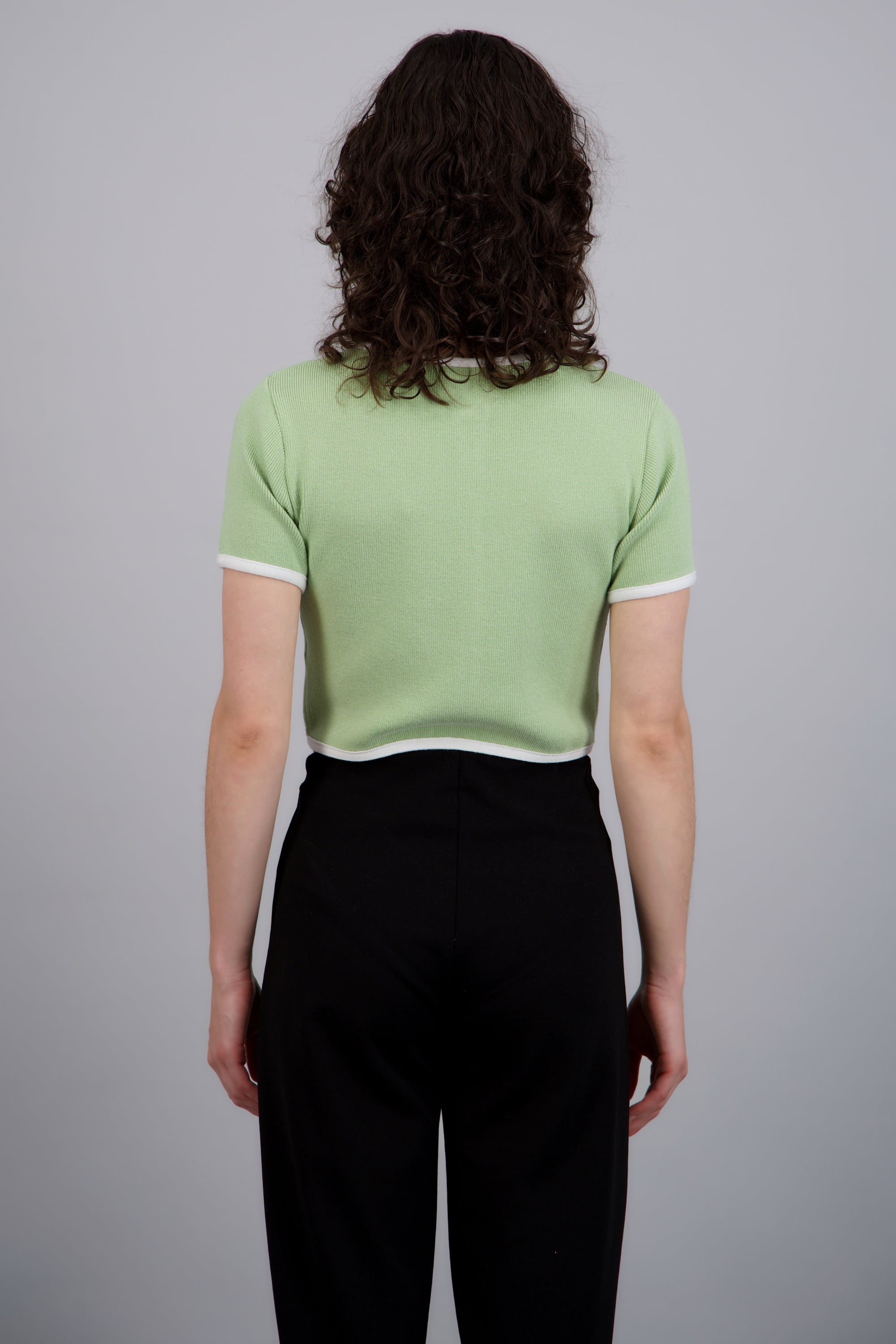 APPLE GREEN