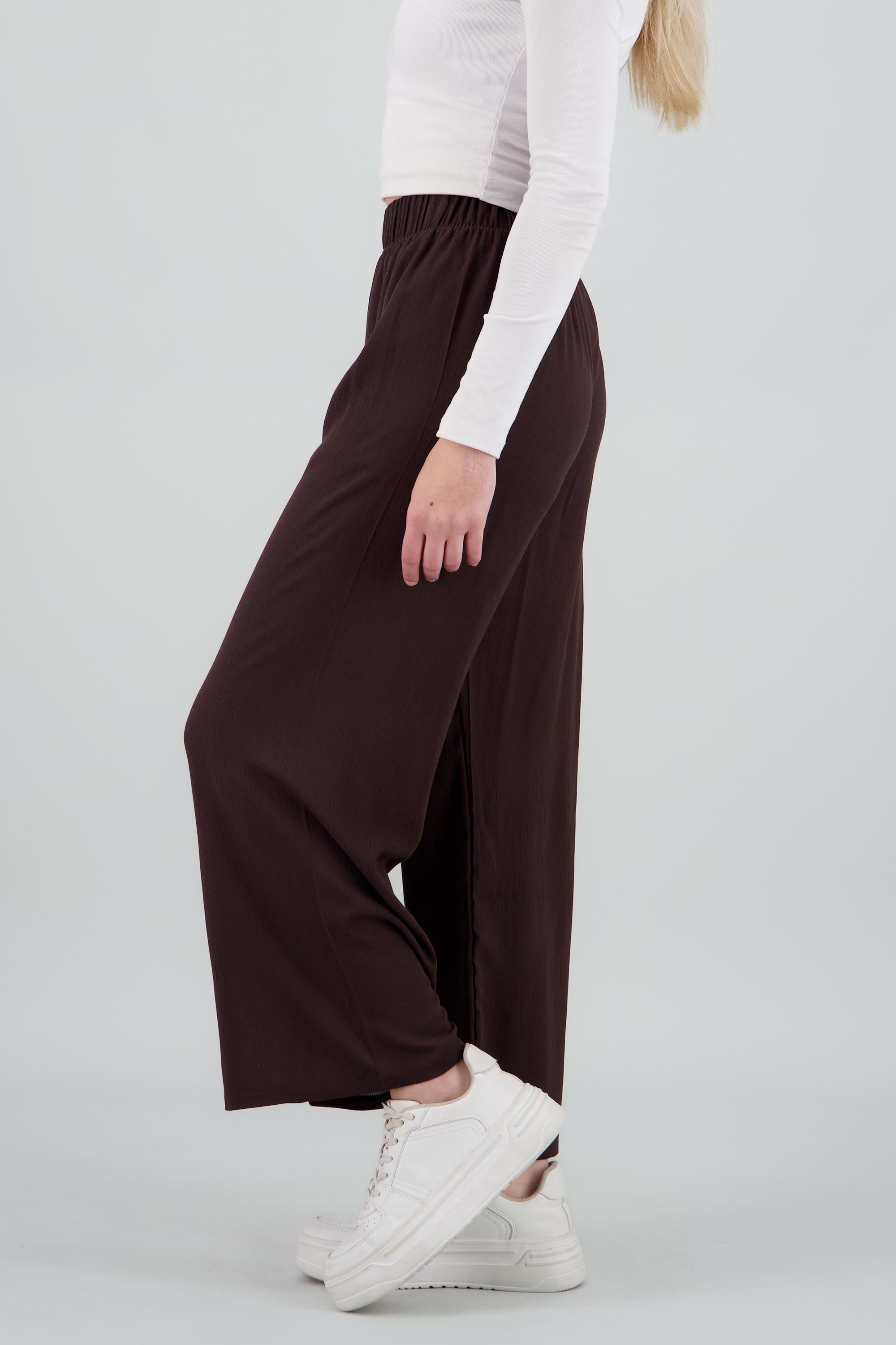 DARK BROWN
