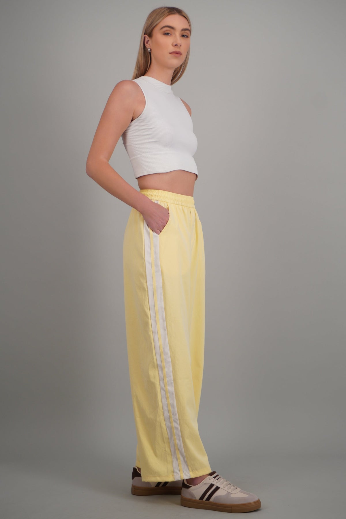 PASTEL YELLOW
