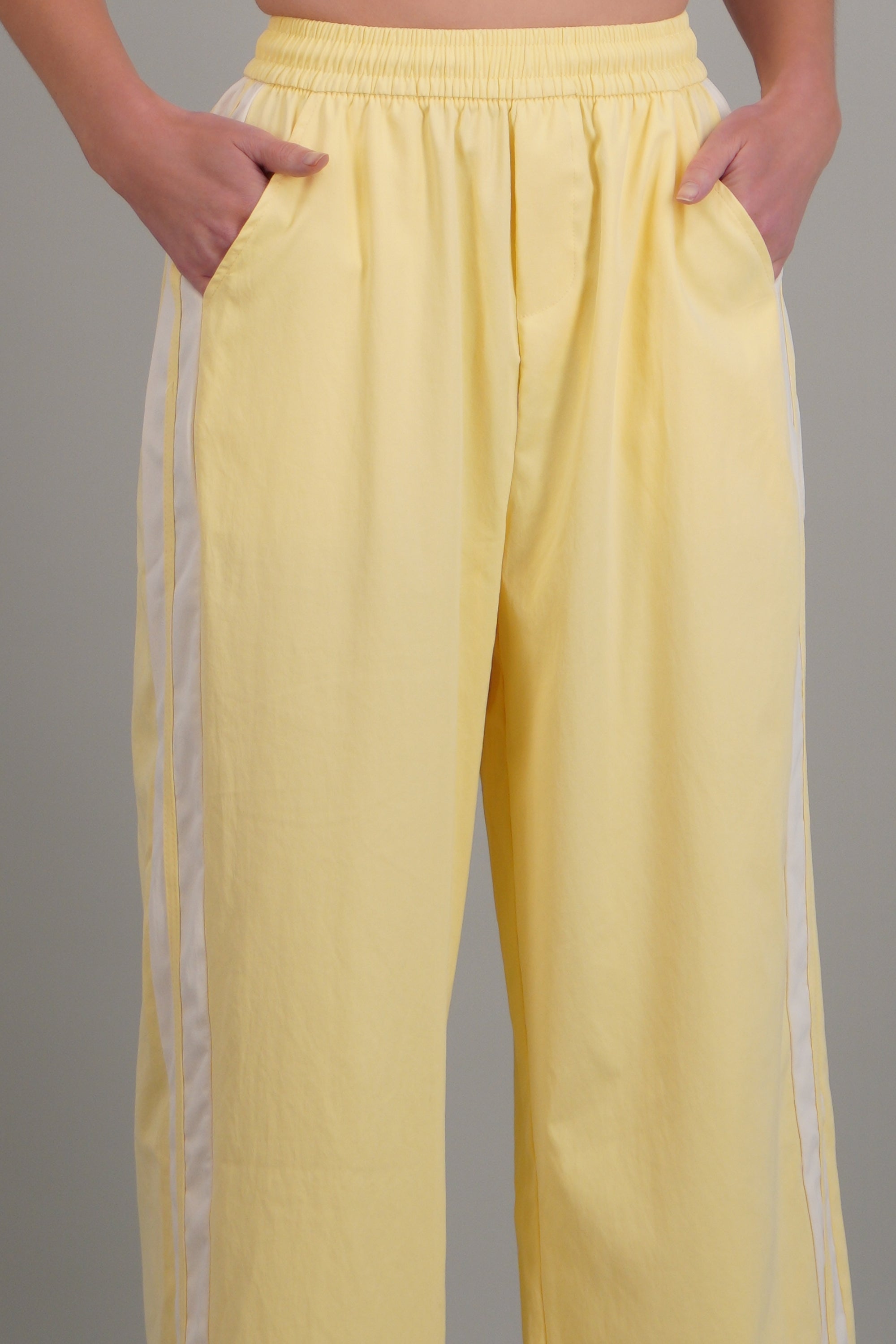 PASTEL YELLOW