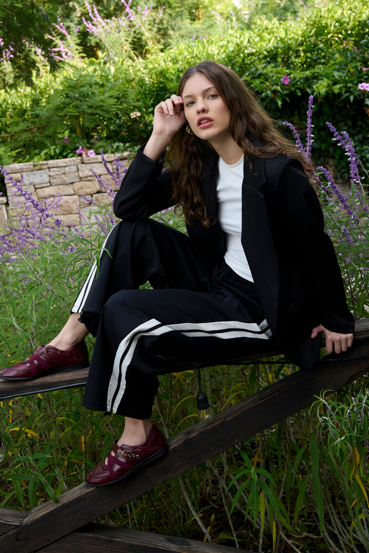 Pantalon à rayures latérales