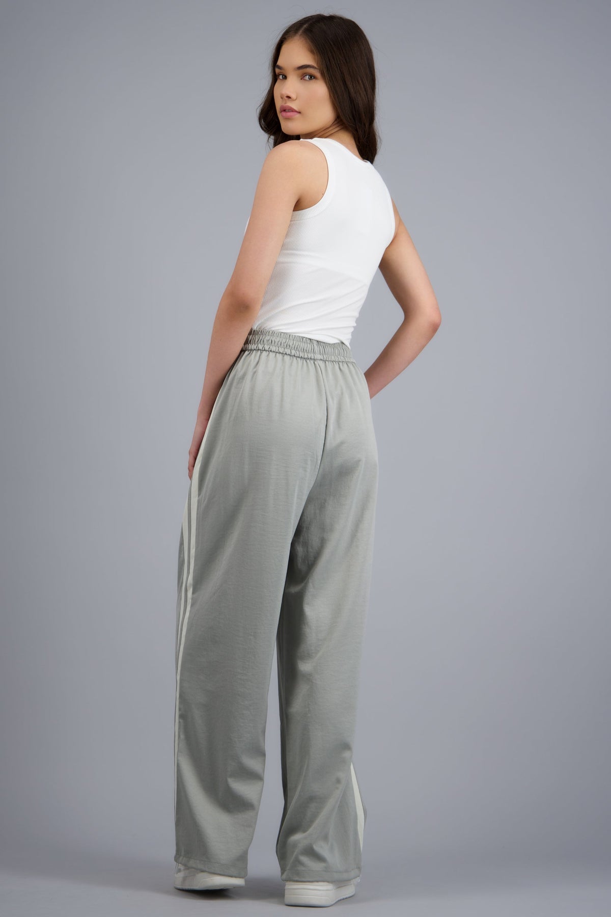 LIGHT GRAY