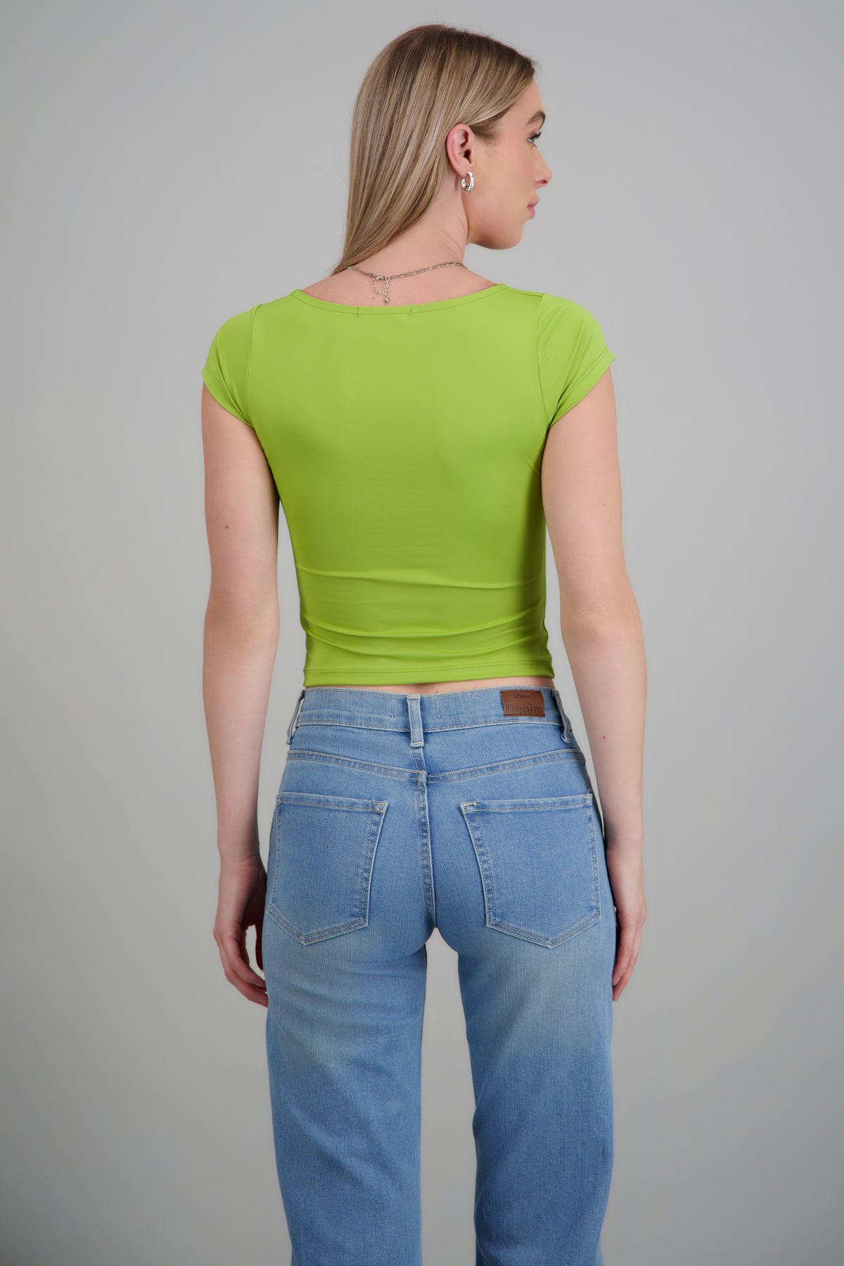 APPLE GREEN