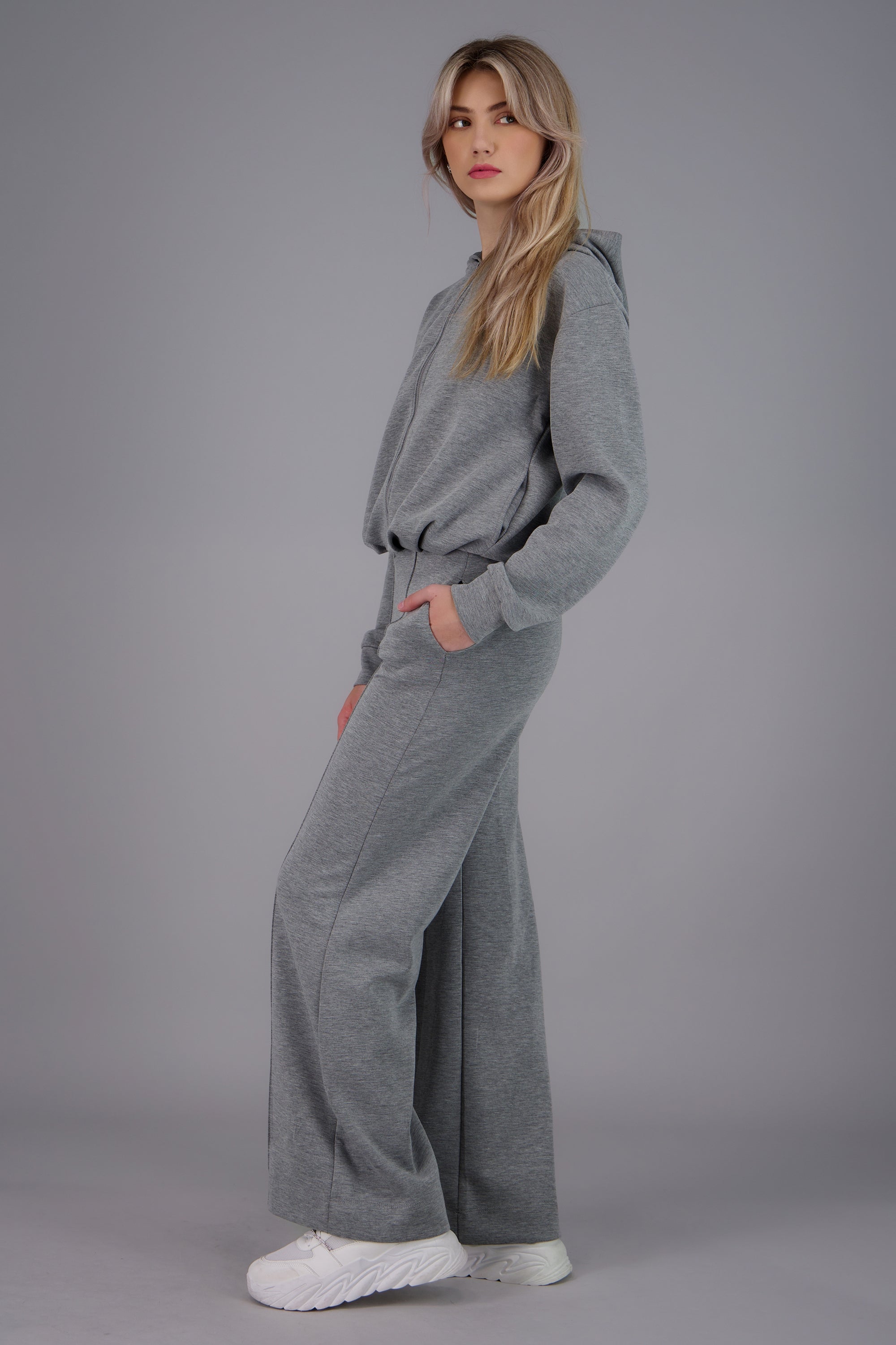 HEATHER GRAY