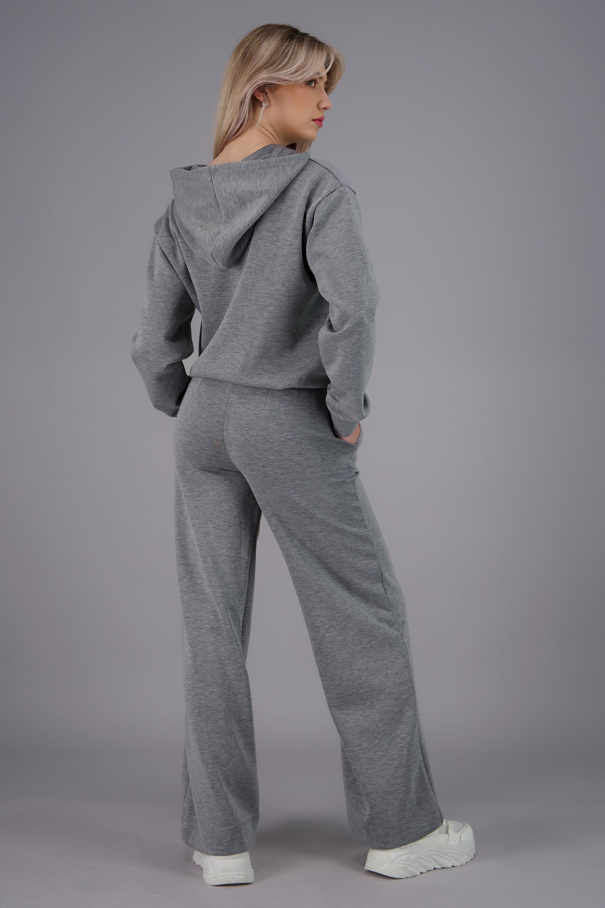 HEATHER GRAY