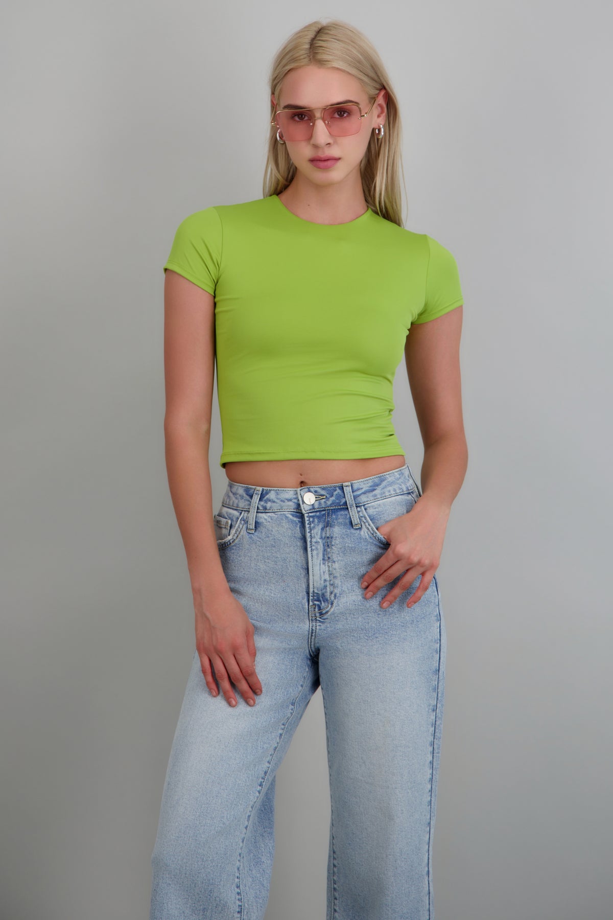 APPLE GREEN