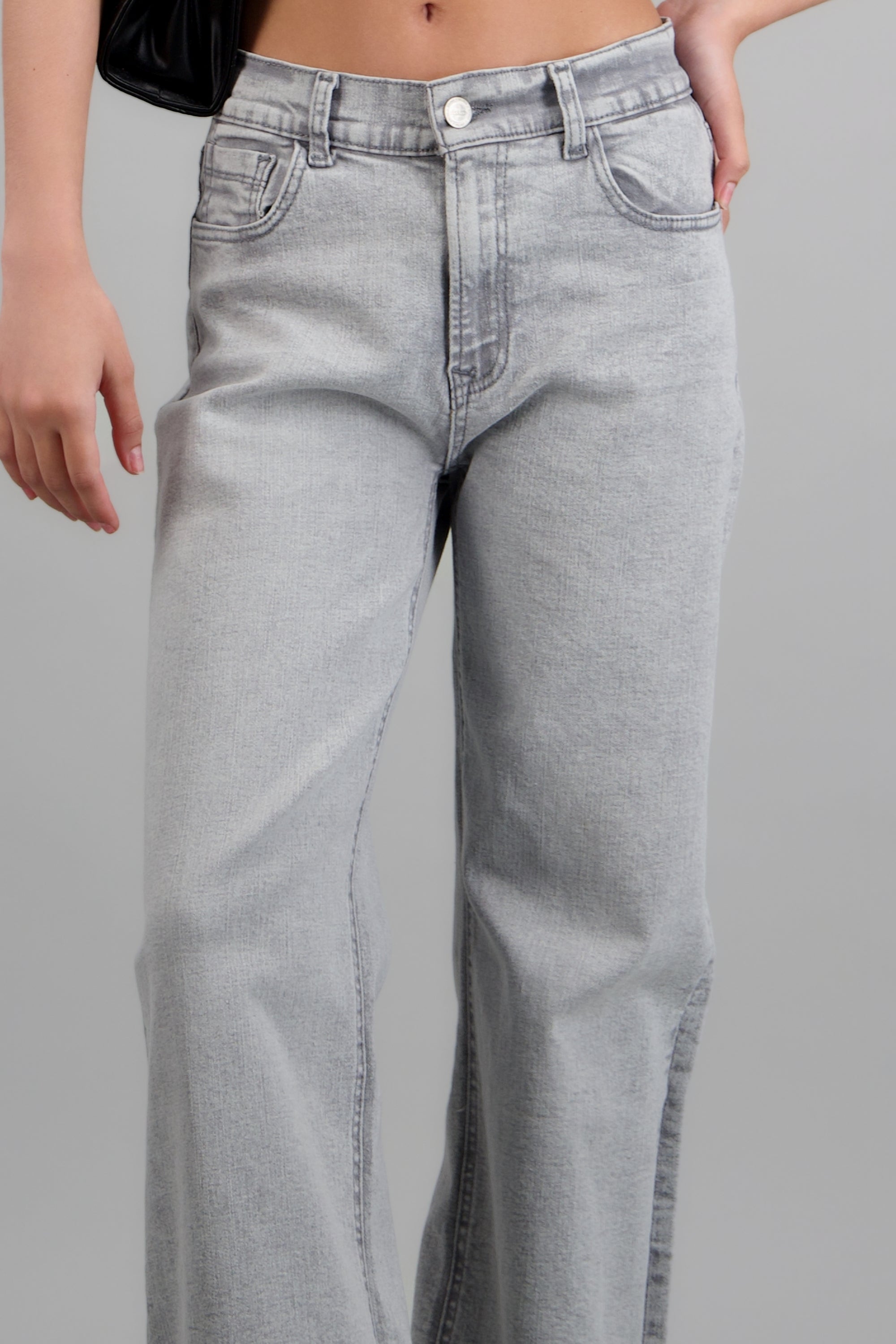 LIGHT GRAY