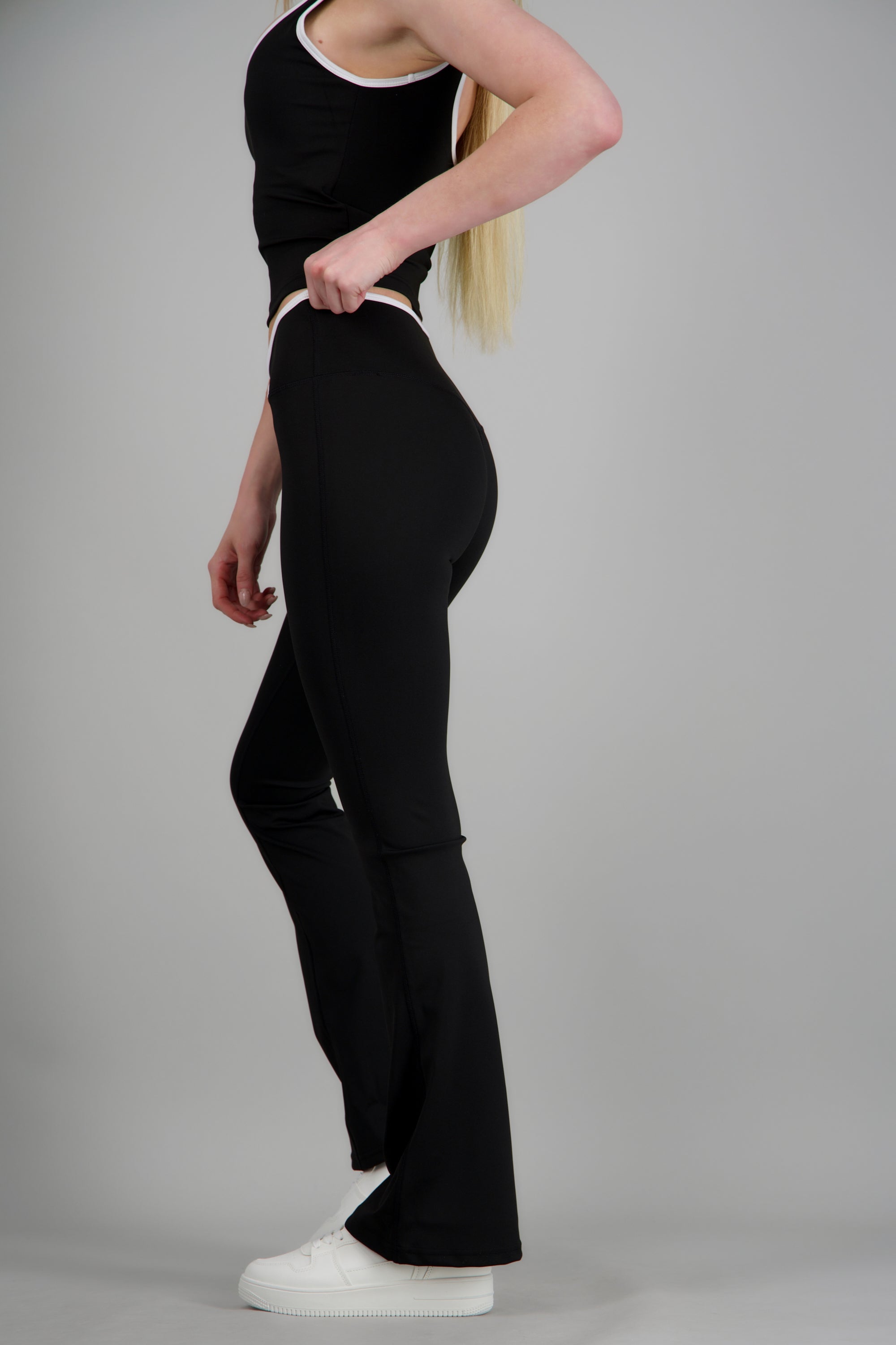 BLACK COMBO