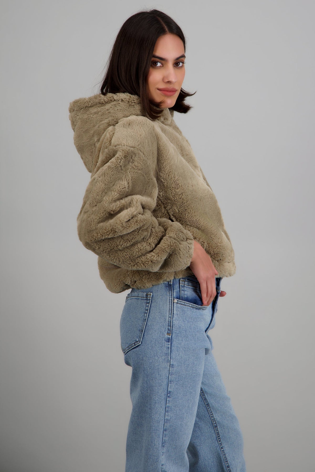 TAUPE