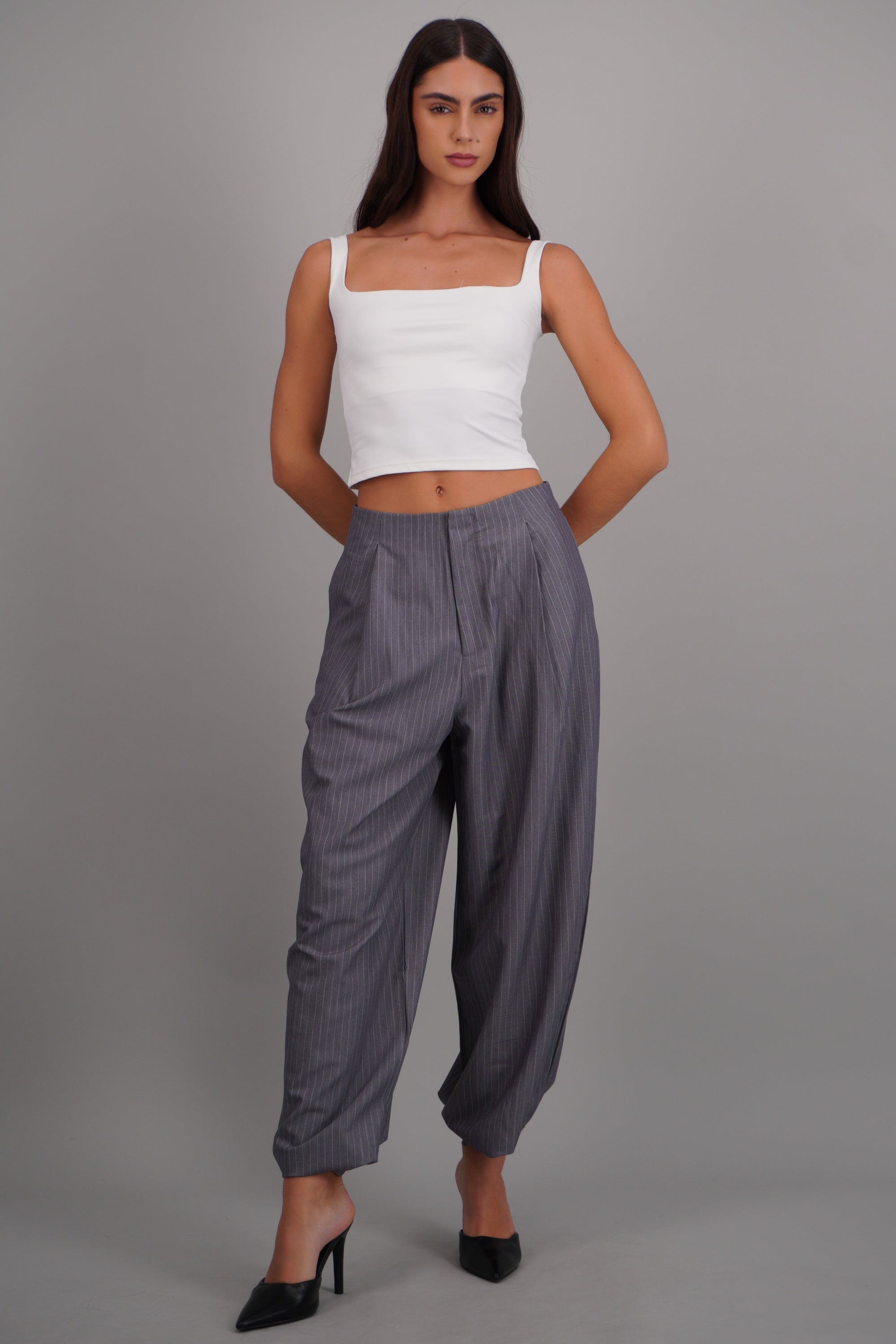 GRAY