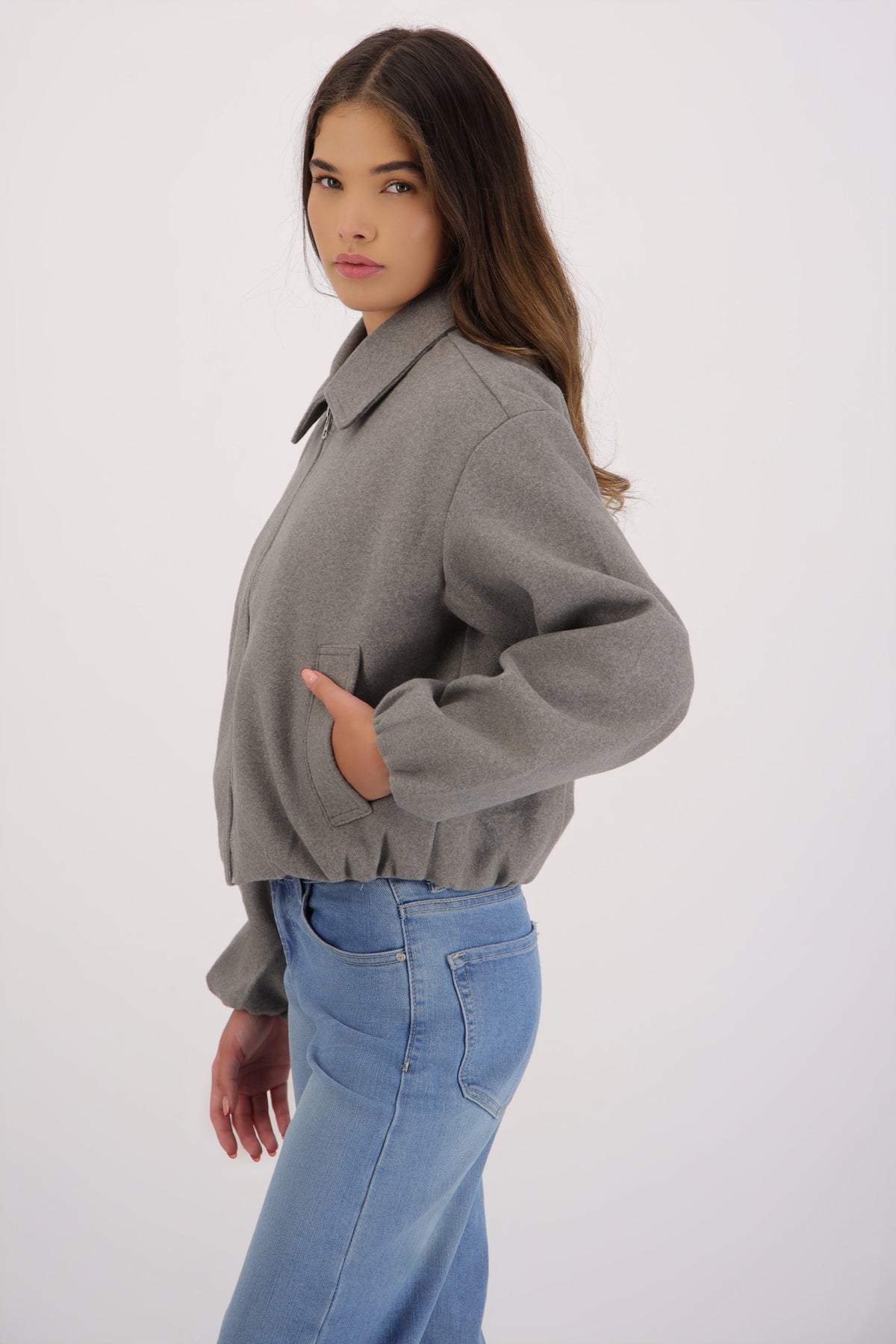 GRAY