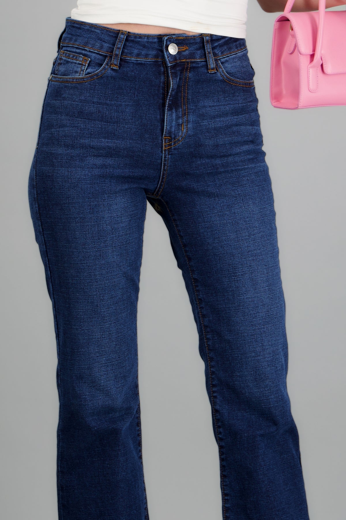 MEDIUM WASH