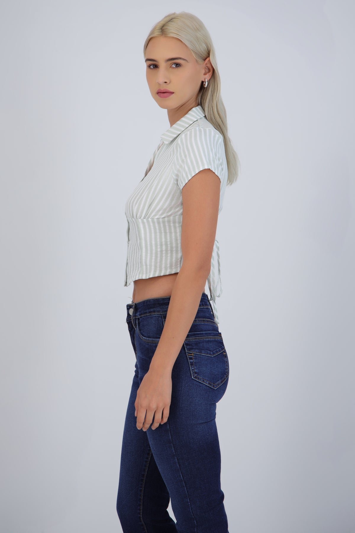 Sleeveless Crop Top Cutout Detail