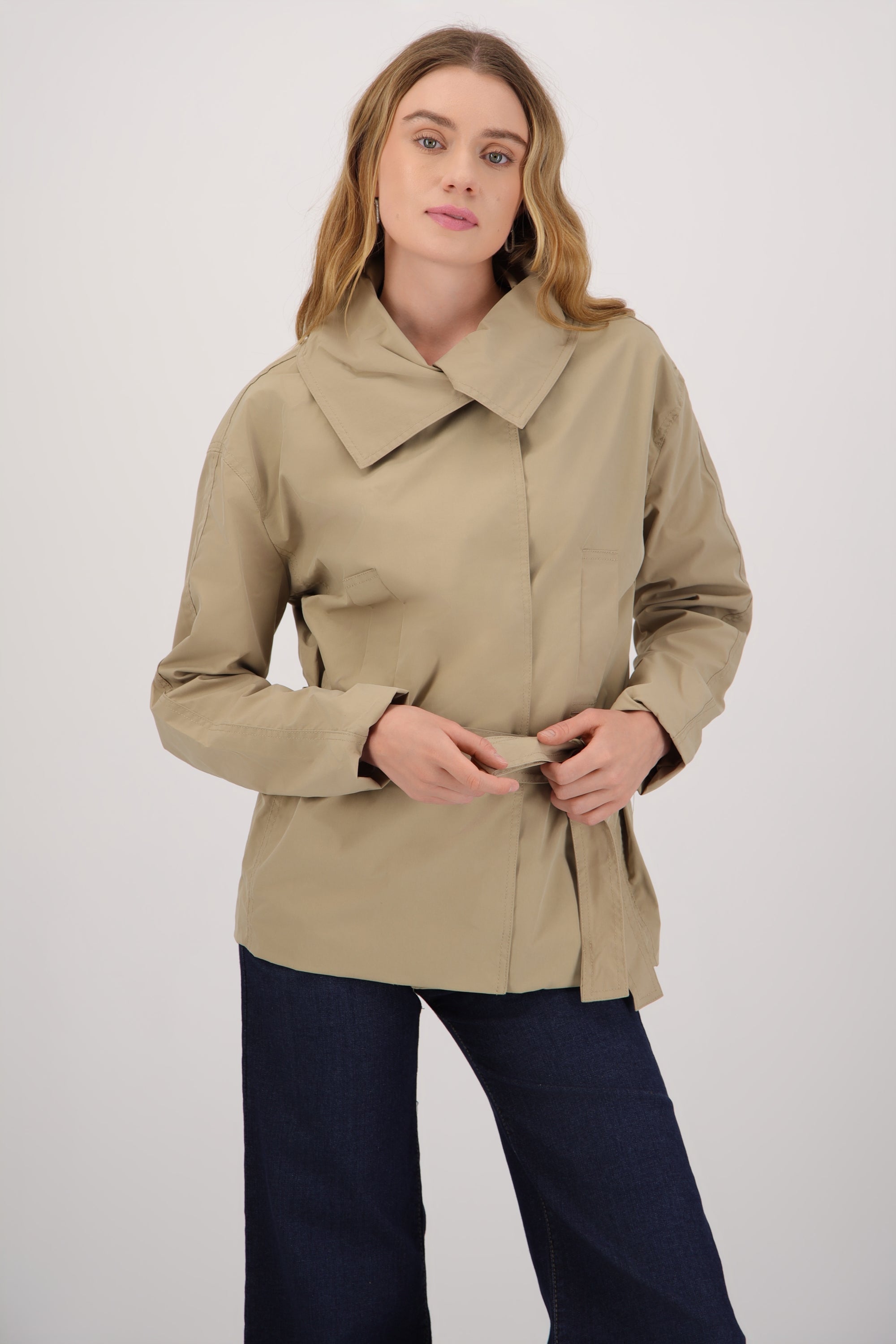 KHAKI