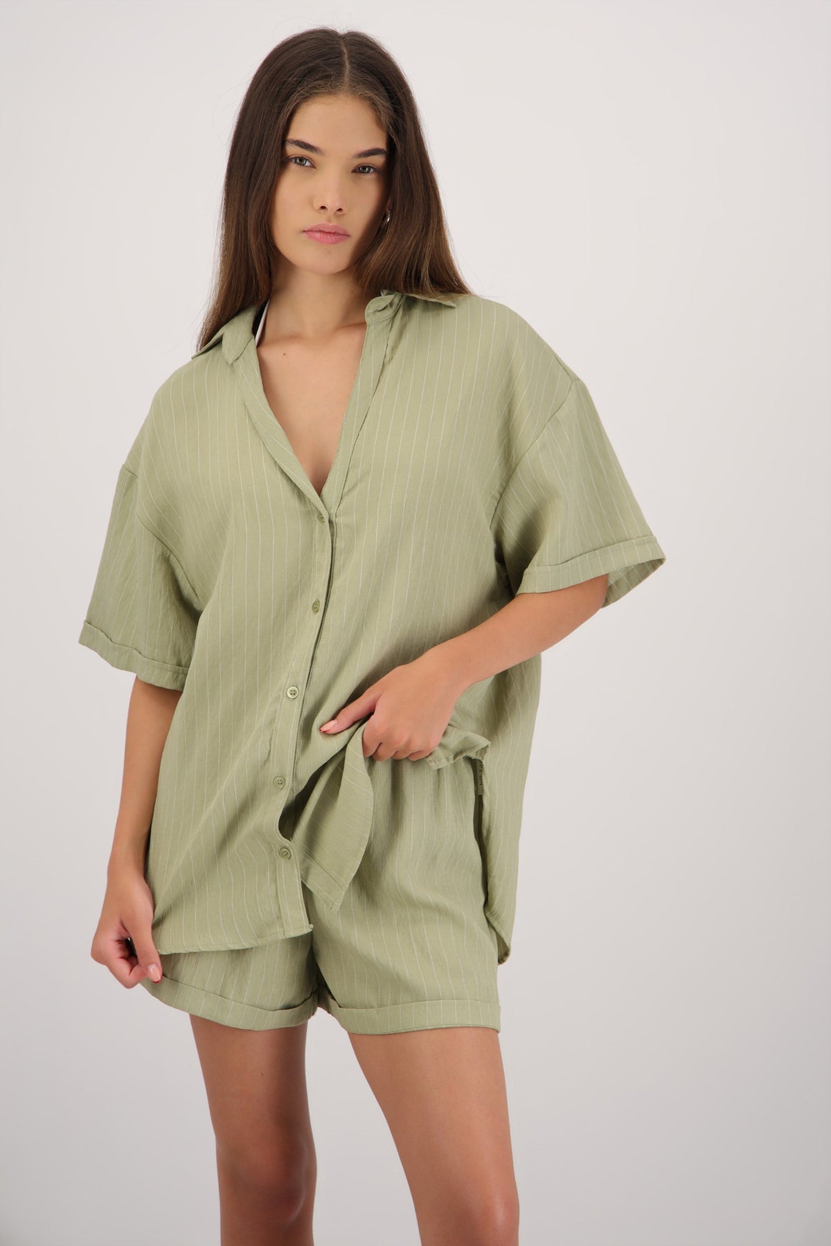 APPLE GREEN