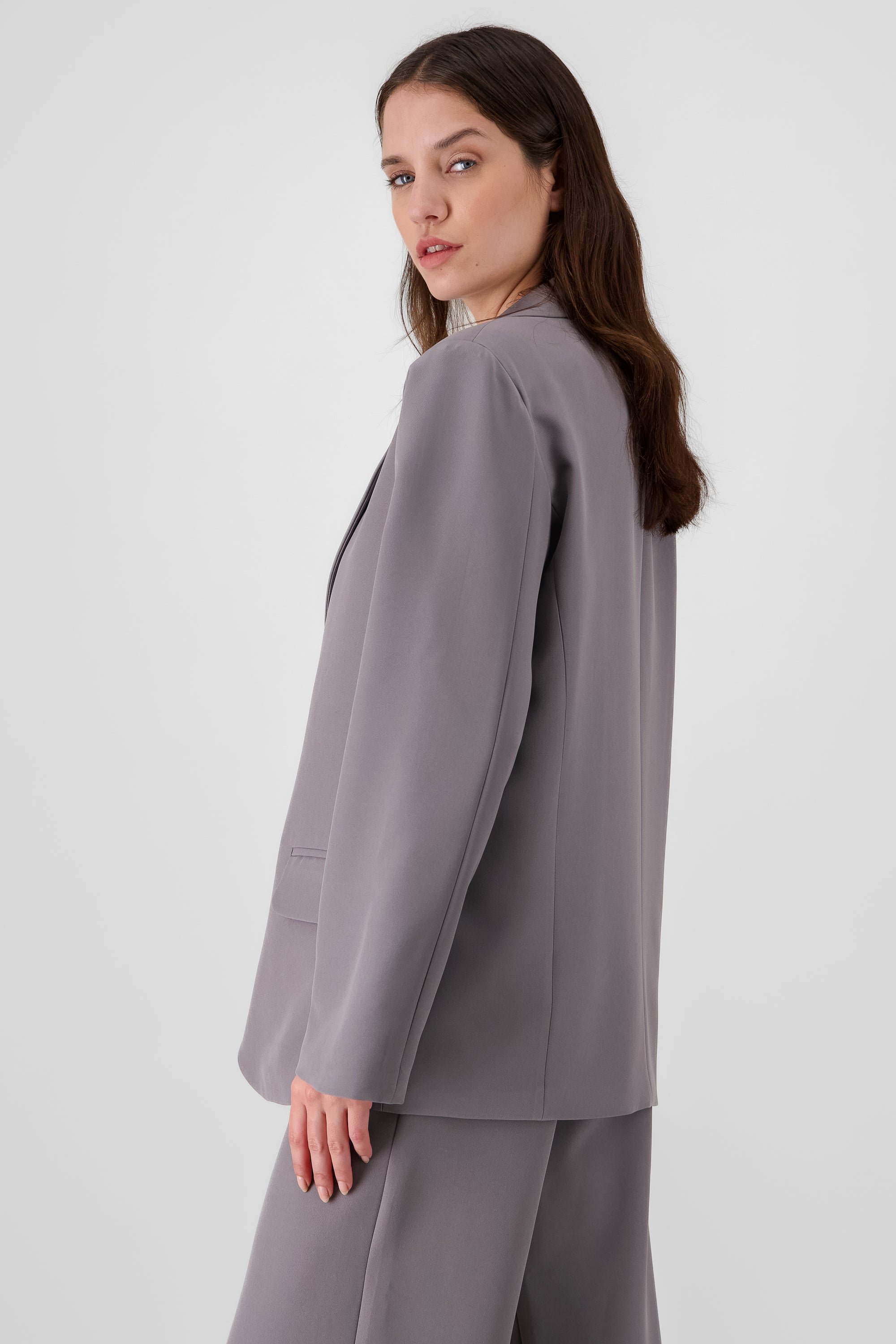 oversized blazer gray side